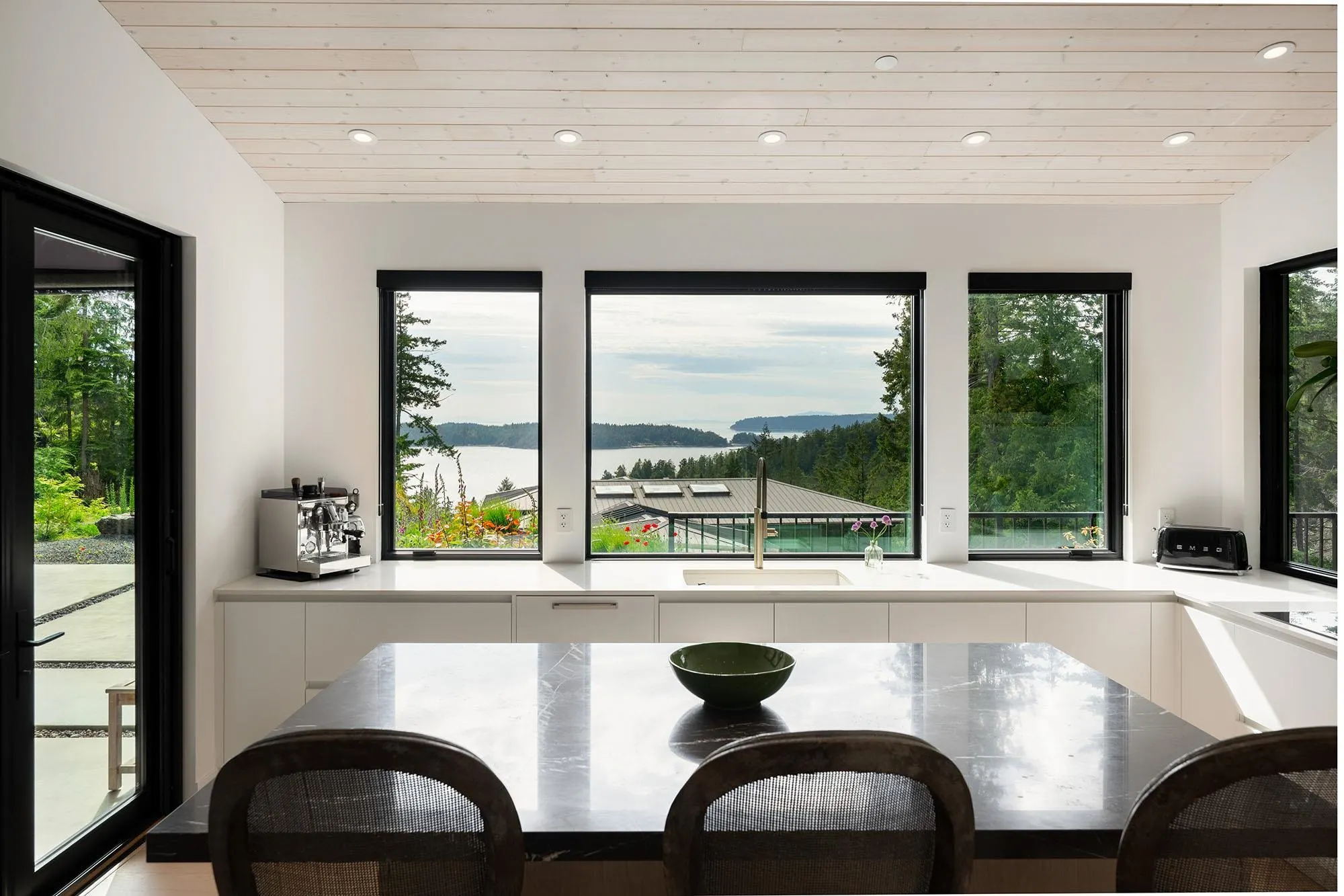 1620 Evergreen Lane