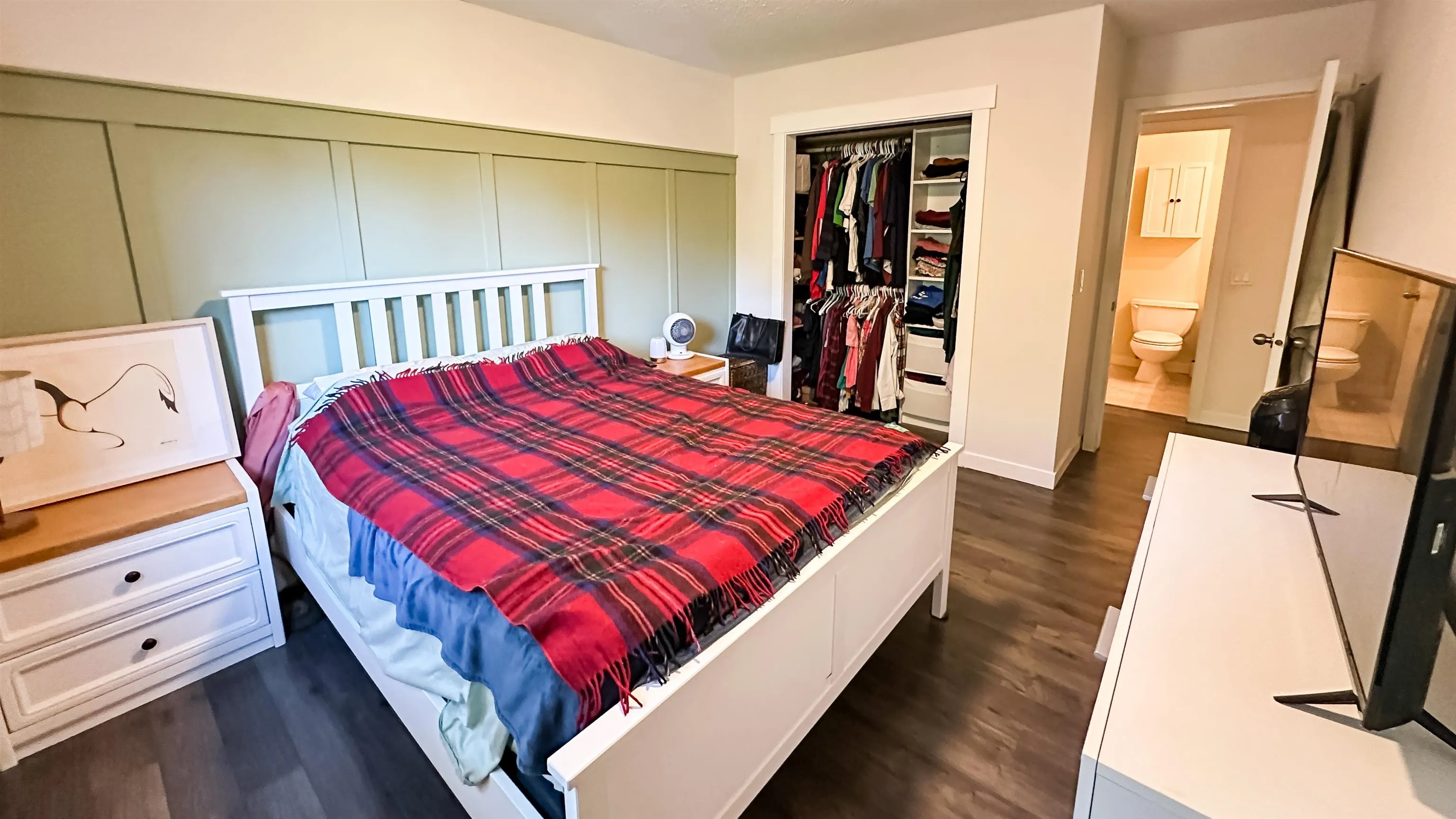 224 202 Westhill Place