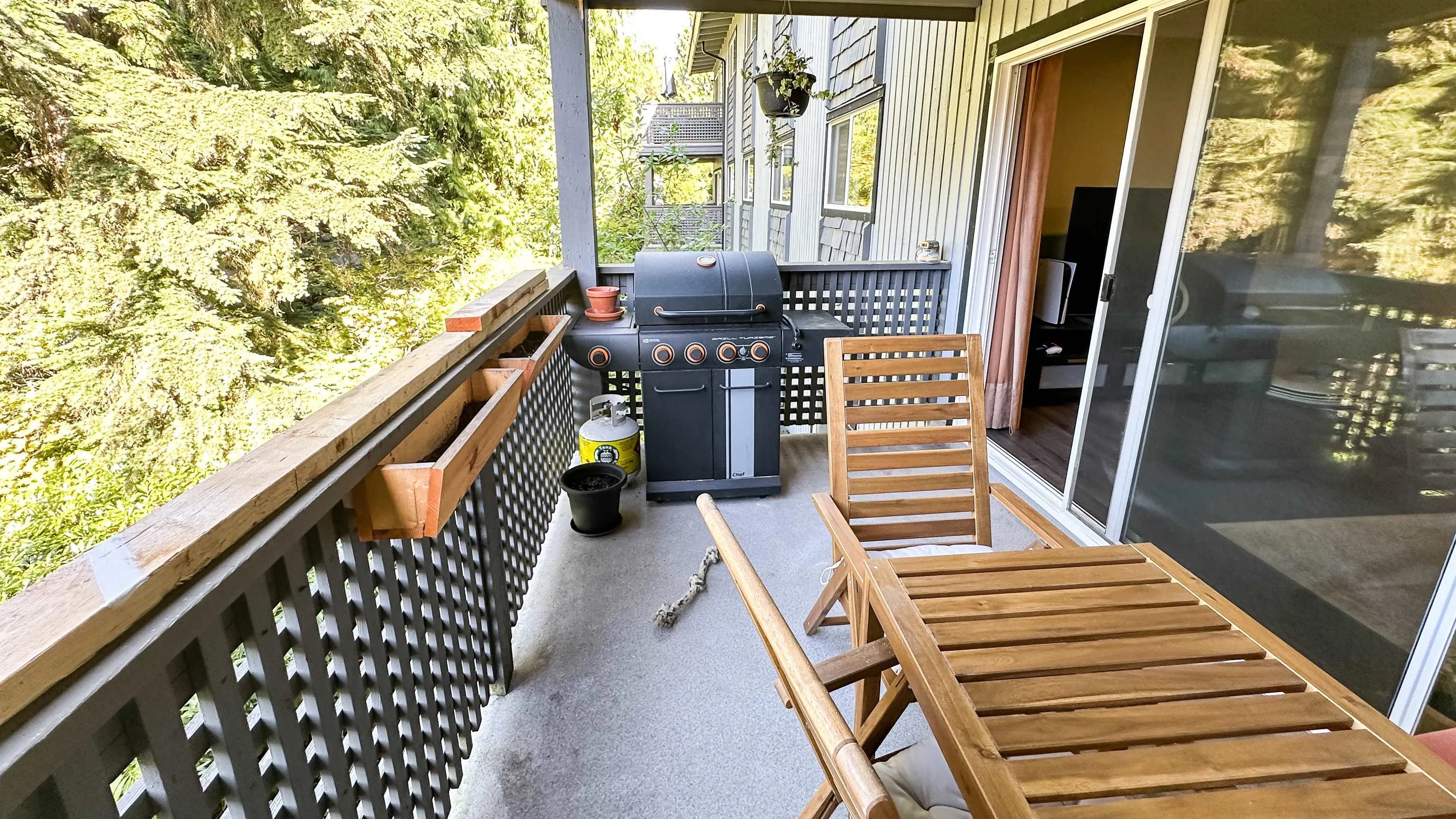 224 202 Westhill Place