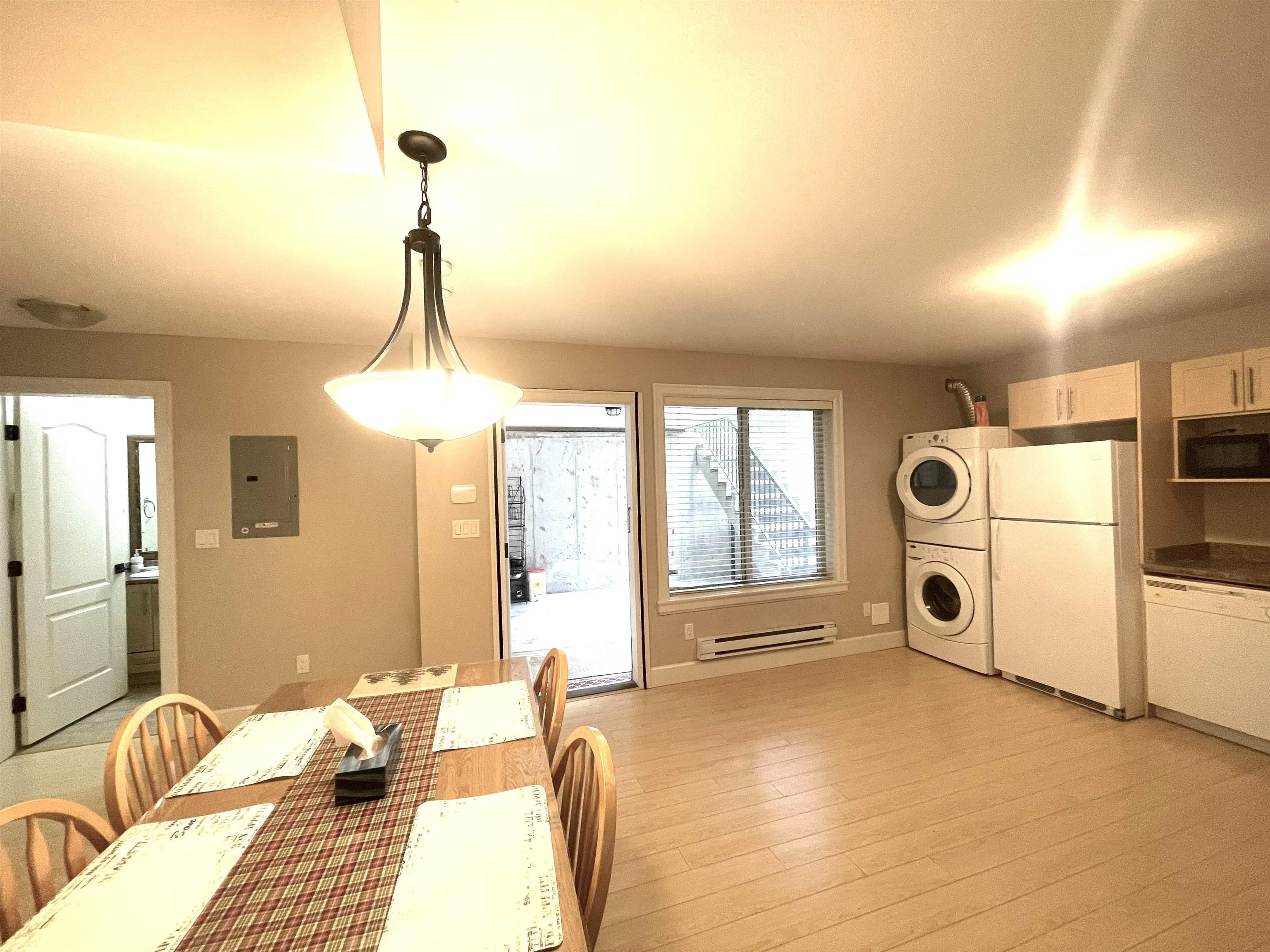 Basement 183xx 67 Avenue