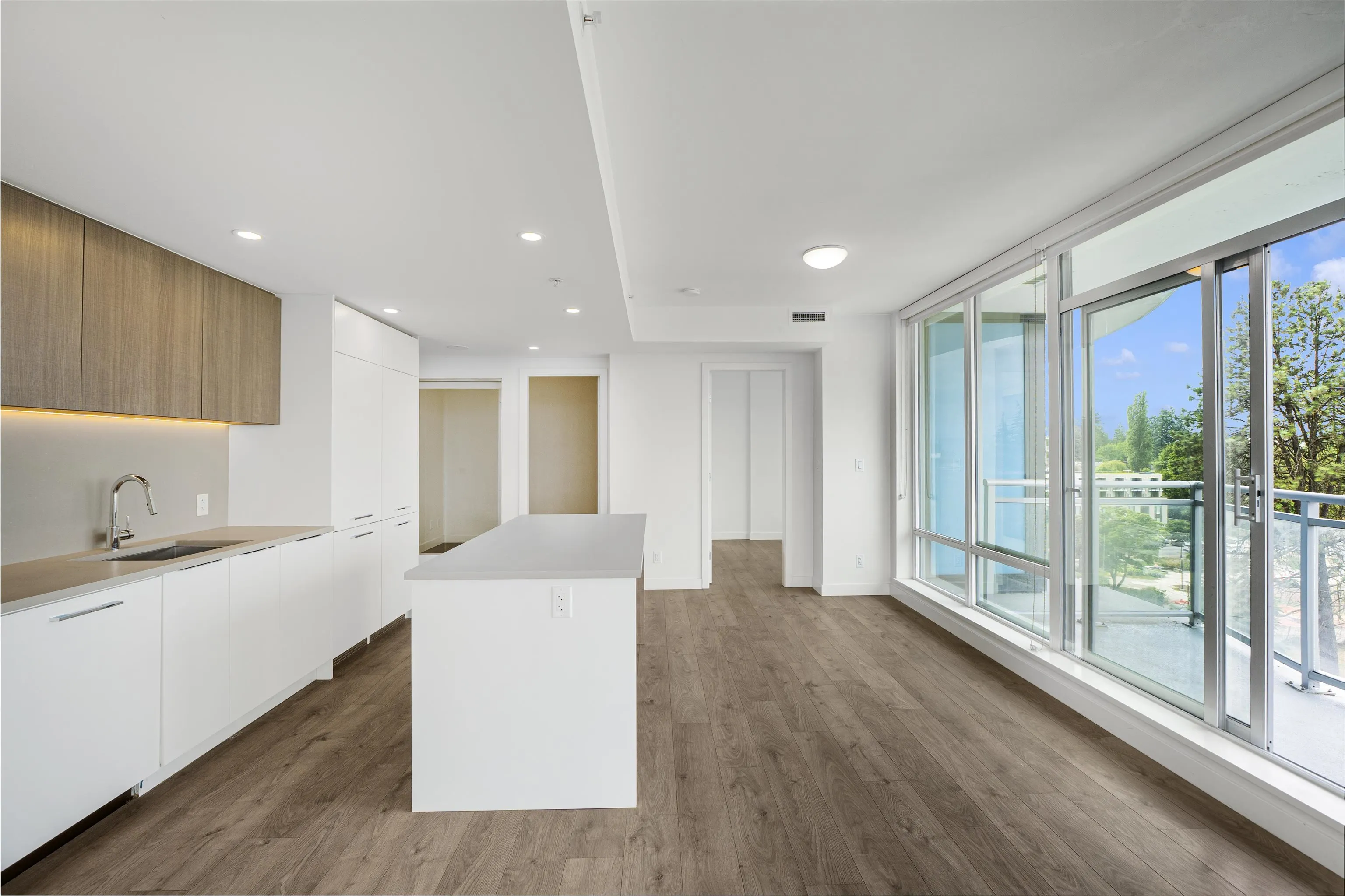 801 13318 104 Avenue