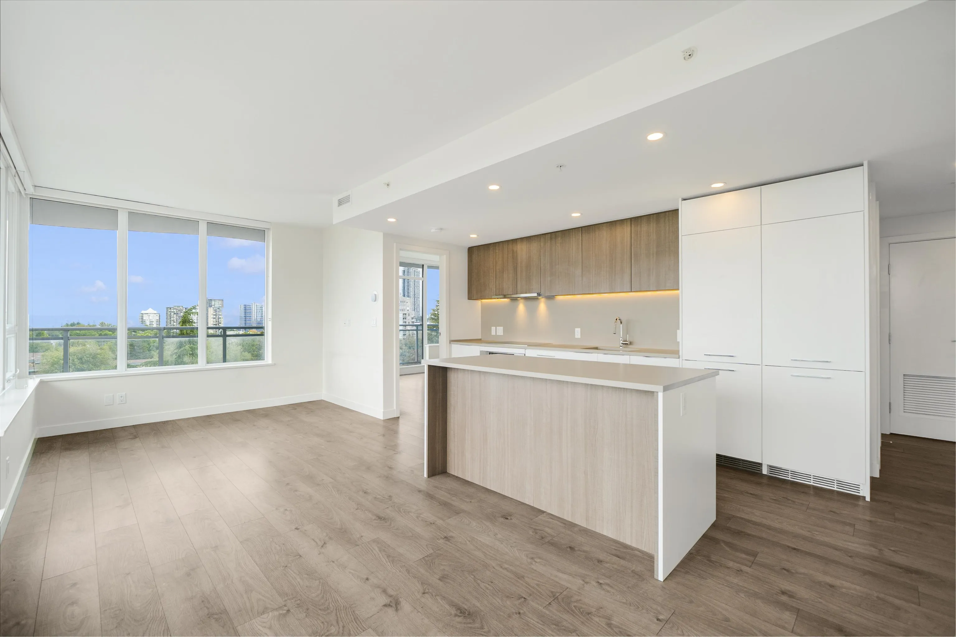801 13318 104 Avenue