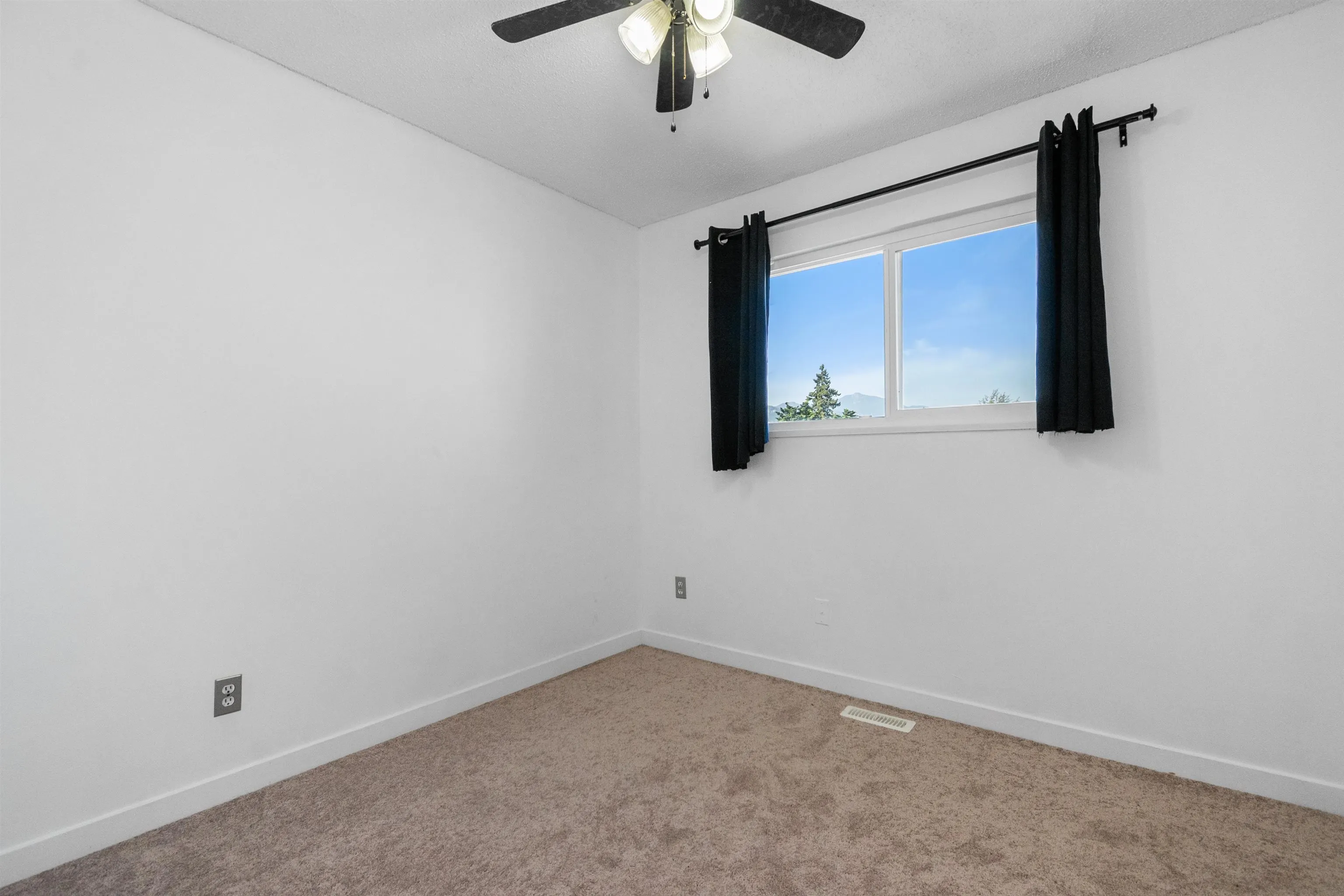 46744 Auburn Place