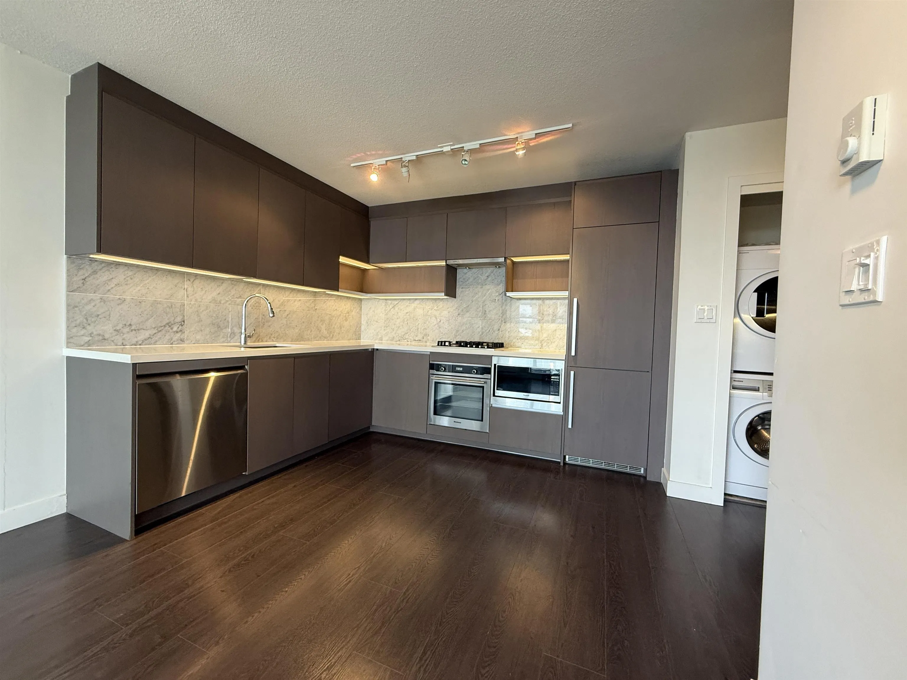 2915 13750 100 Avenue