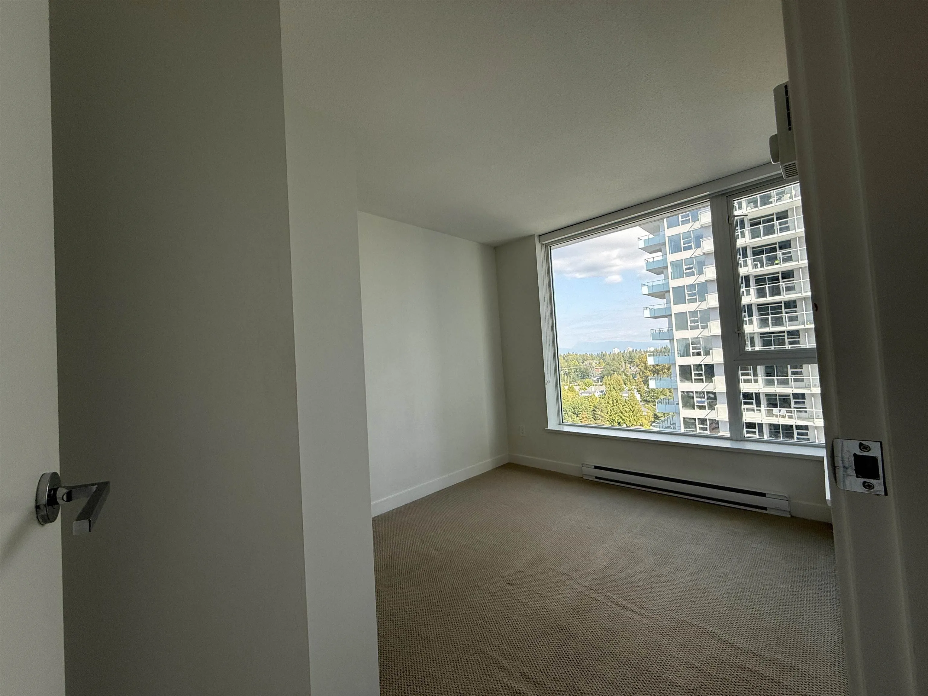 2915 13750 100 Avenue