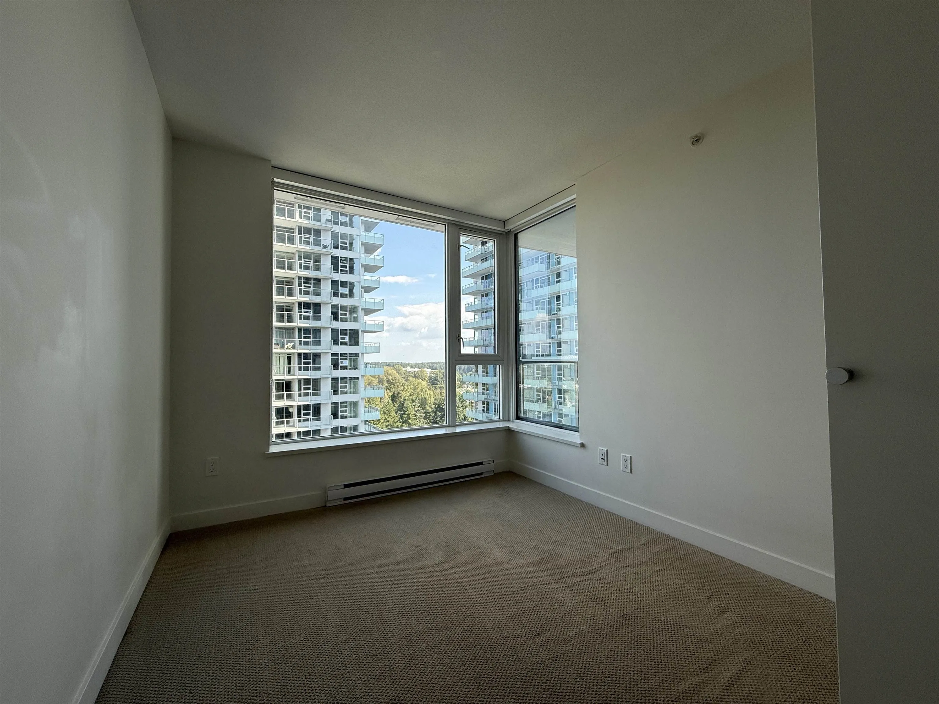 2915 13750 100 Avenue