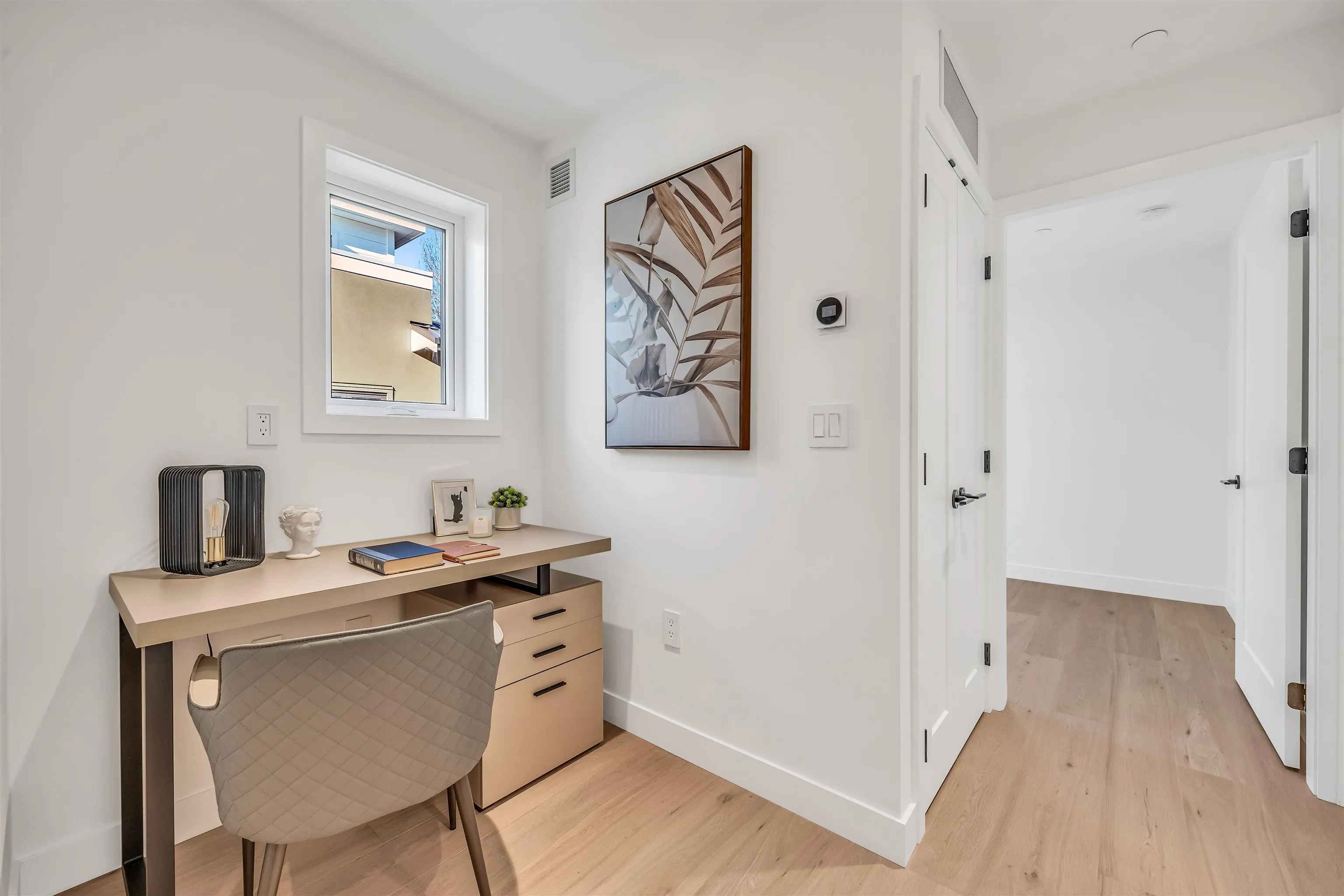 1008 W 52nd Avenue