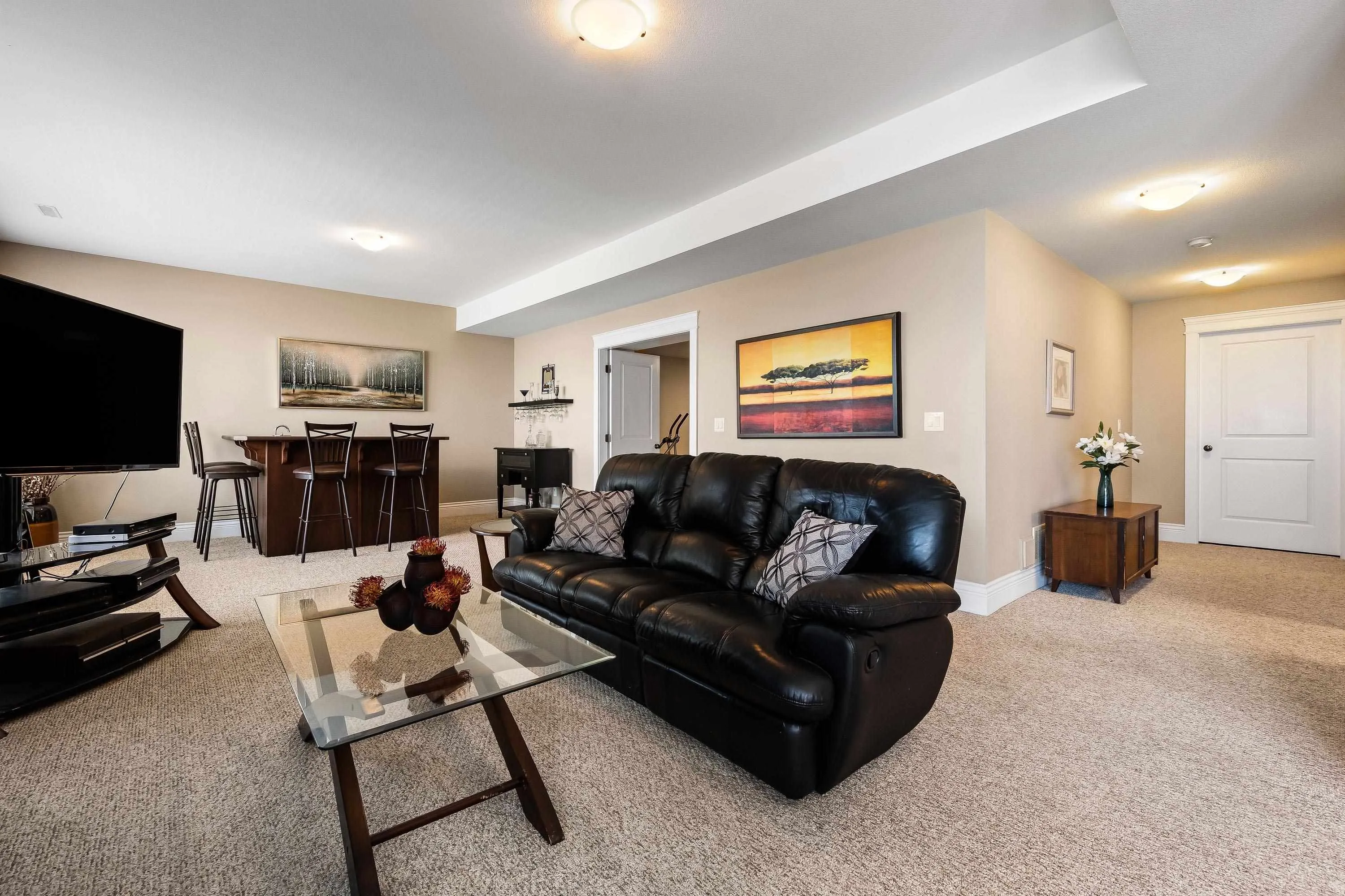 29 43540 Alameda Drive