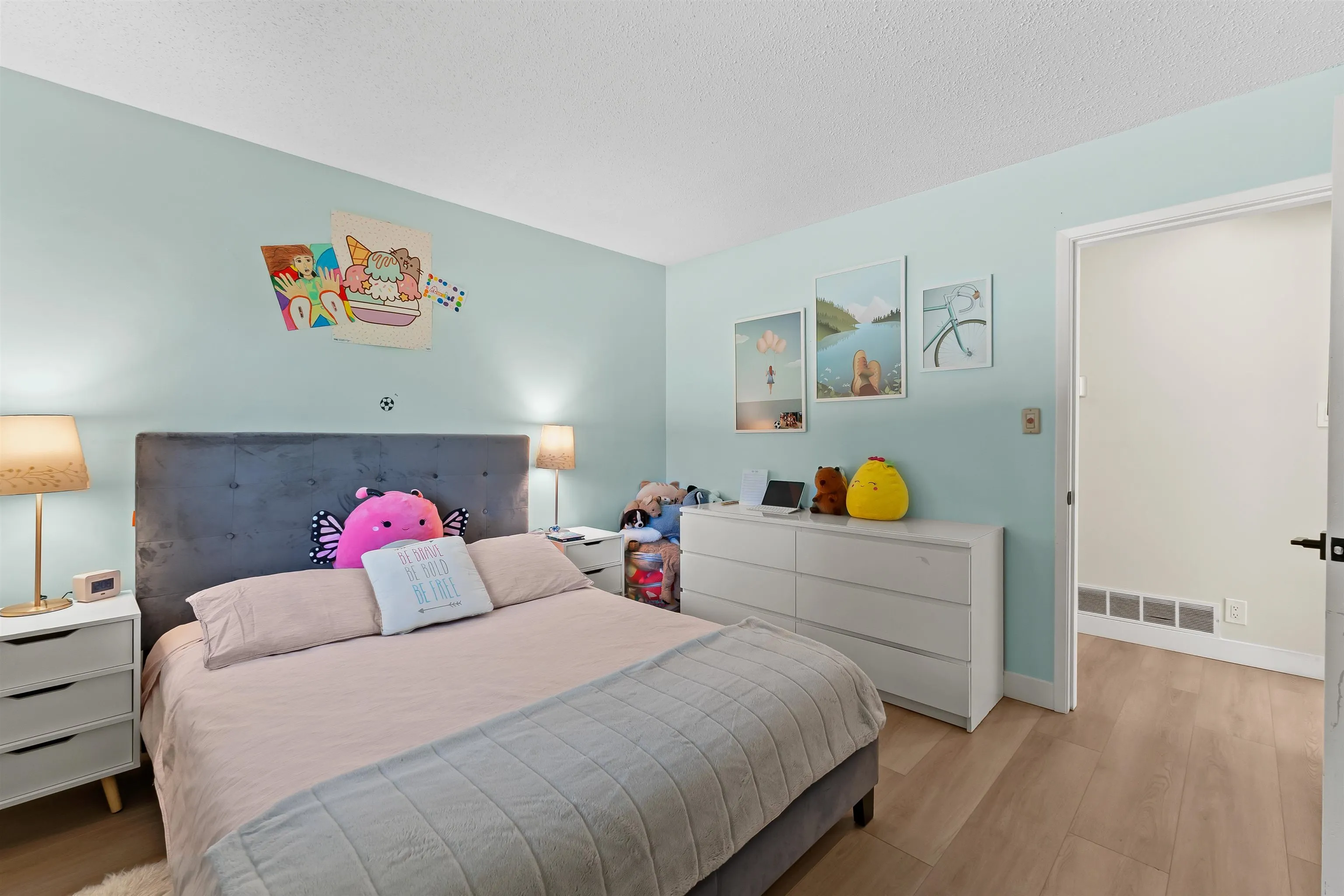 8 Halss Crescent