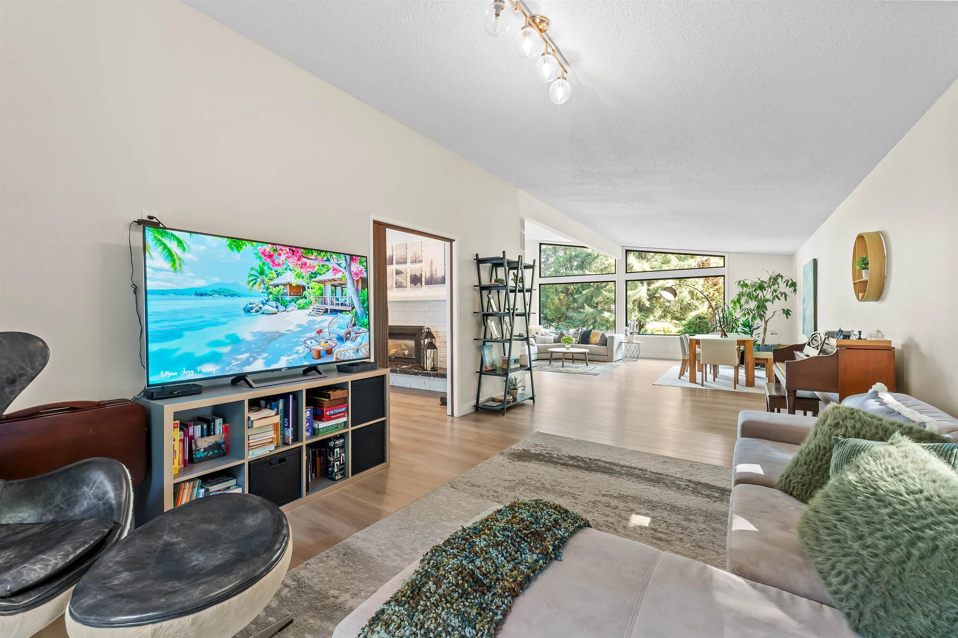 8 Halss Crescent