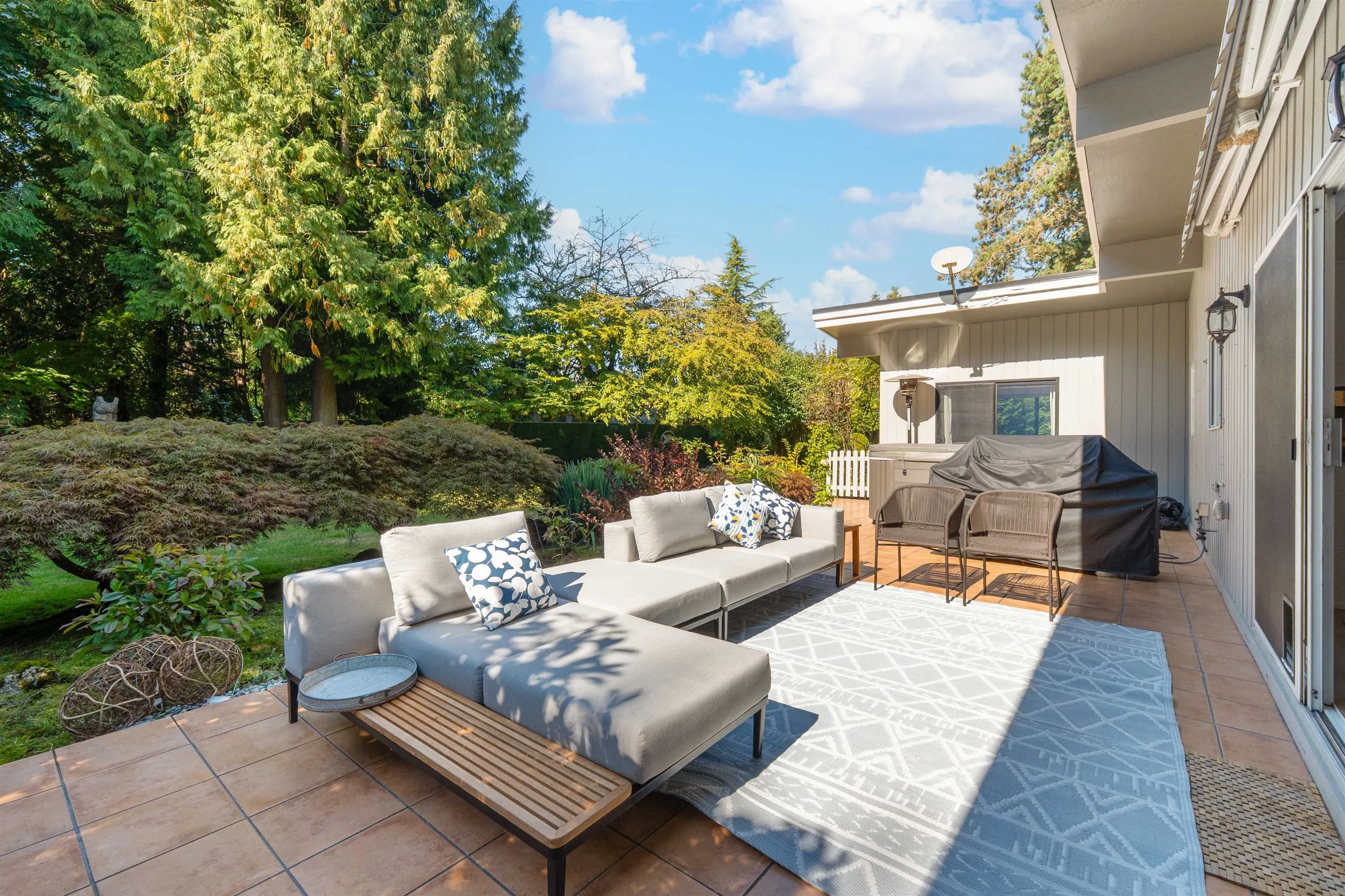 8 Halss Crescent