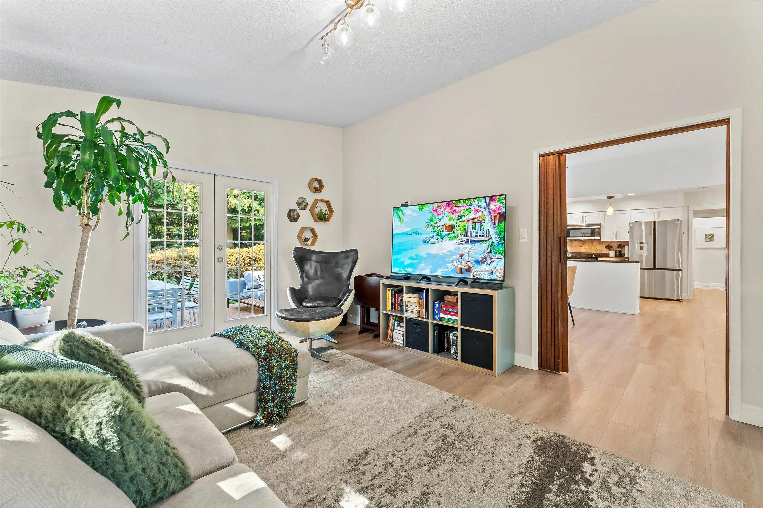 8 Halss Crescent