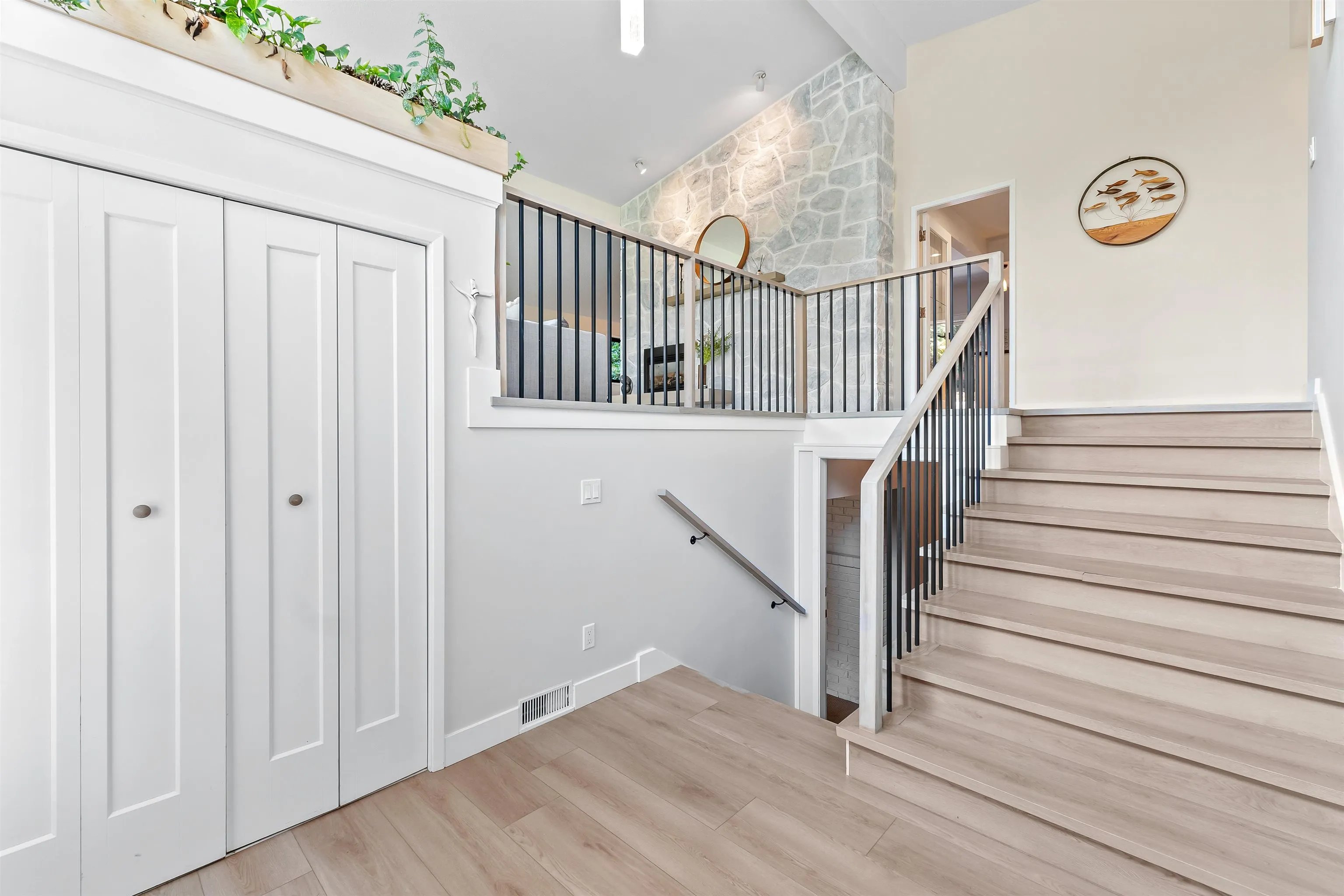 8 Halss Crescent