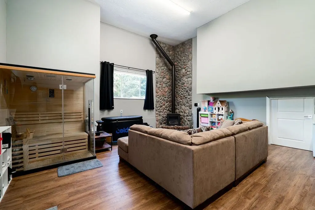 30210 Keystone Avenue