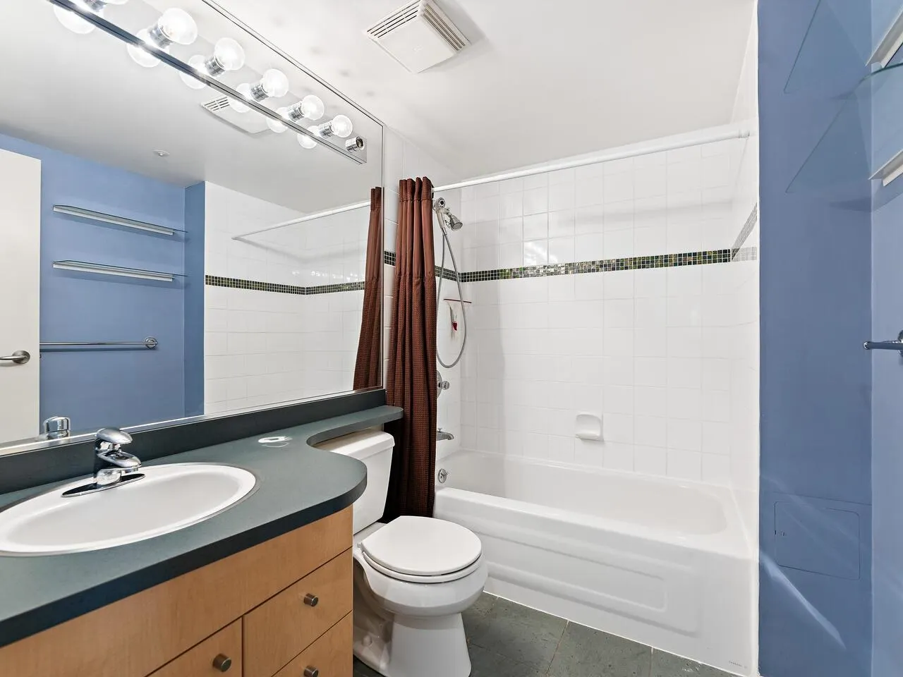 501 1009 Expo Boulevard