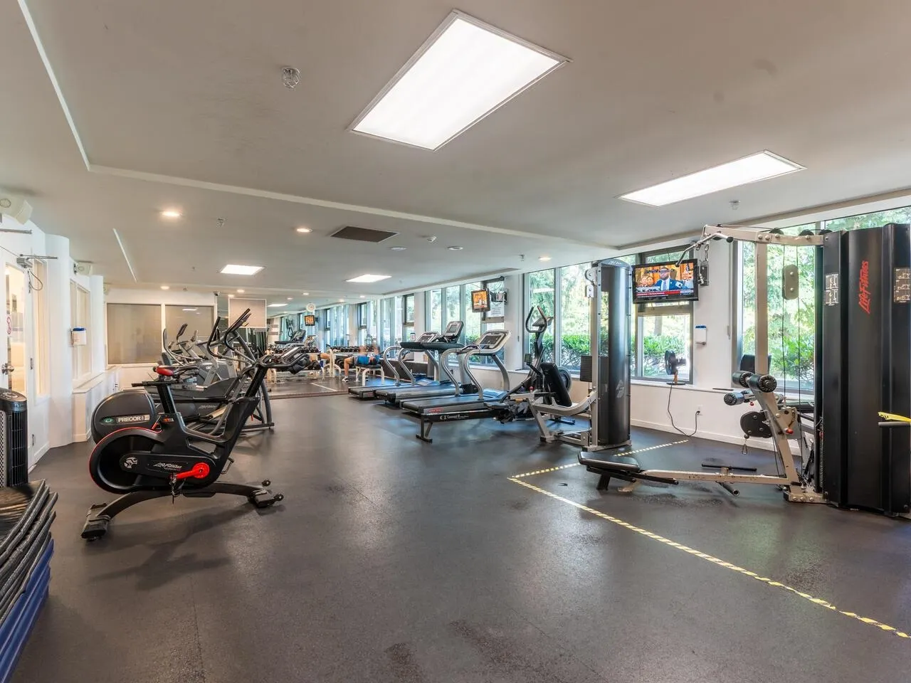 501 1009 Expo Boulevard