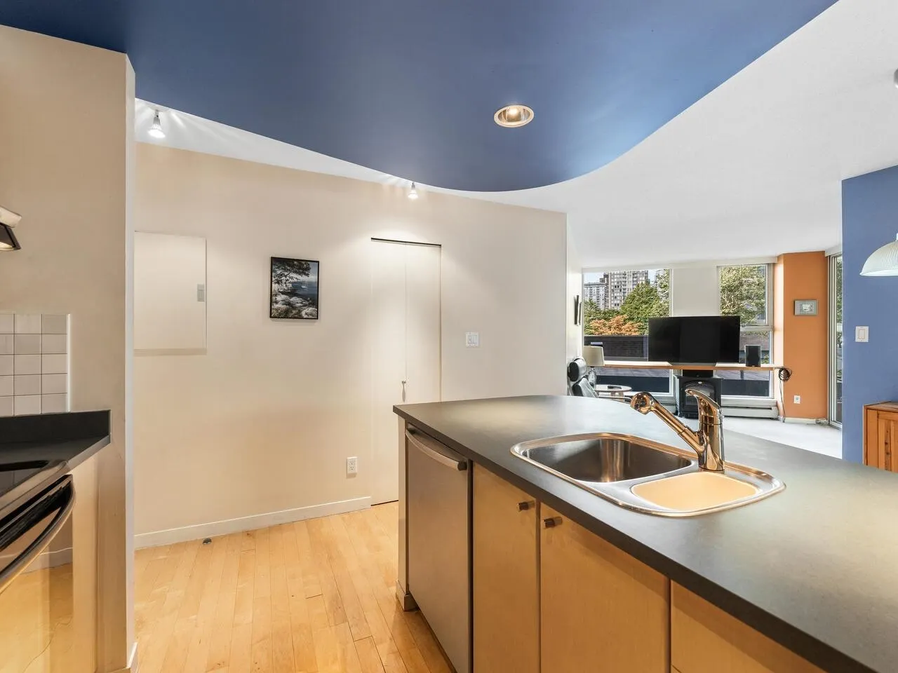 501 1009 Expo Boulevard