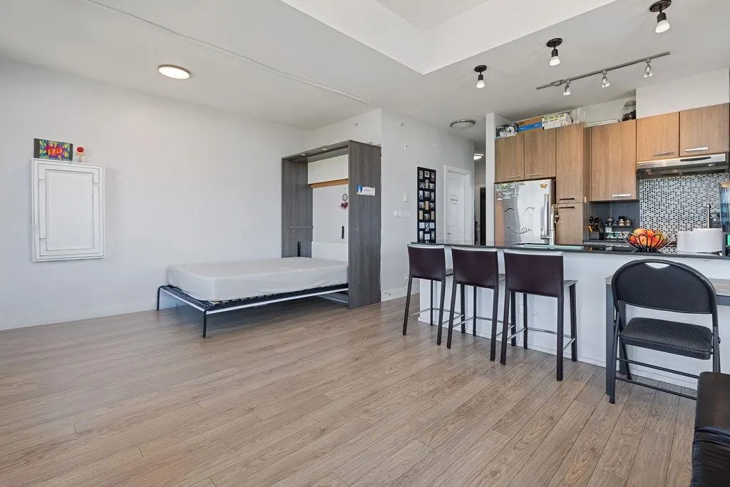 410 15956 86a Avenue