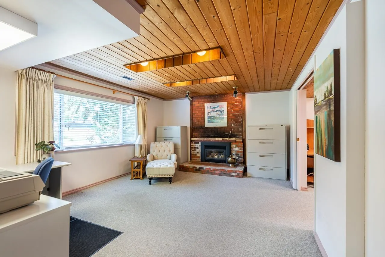 2283 Park Crescent