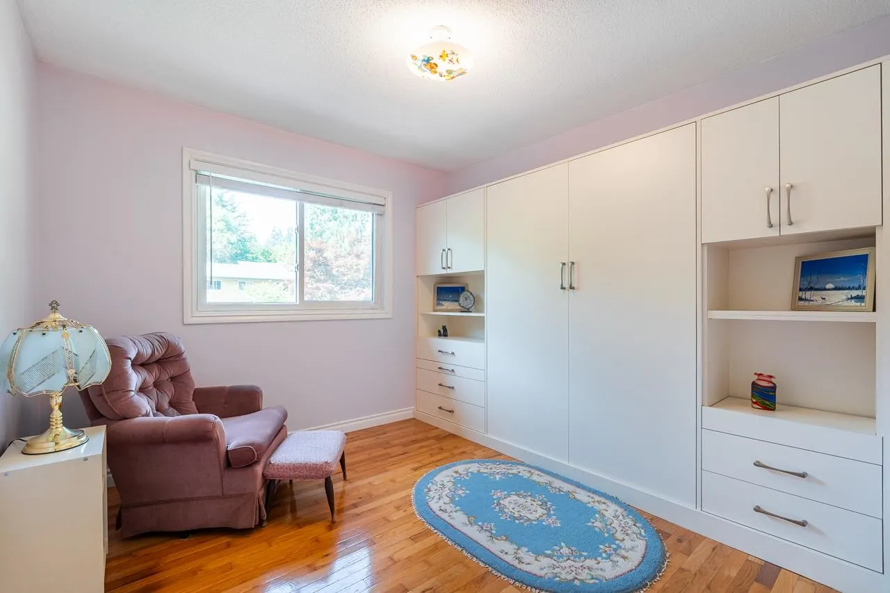 2283 Park Crescent