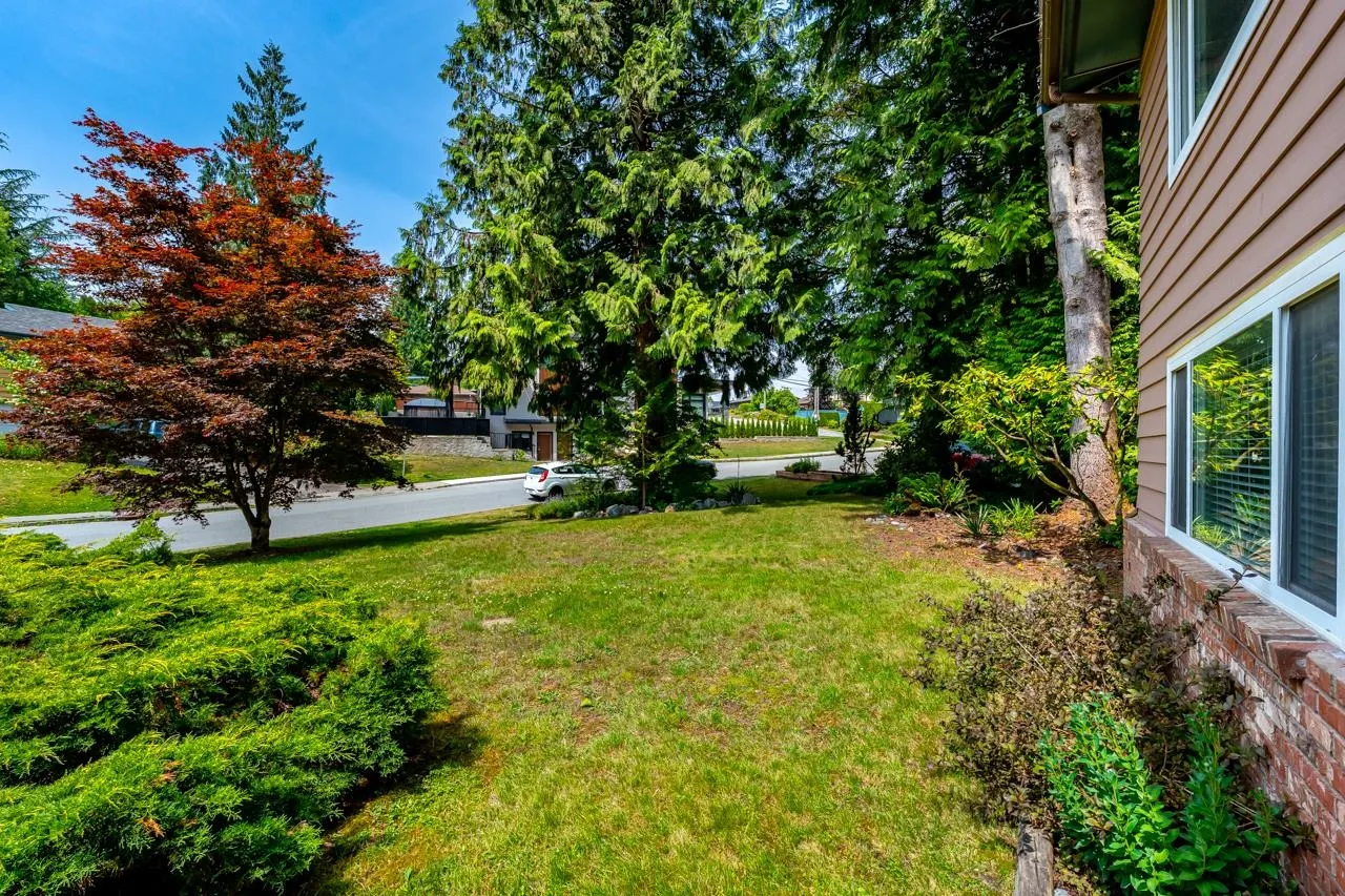 2283 Park Crescent