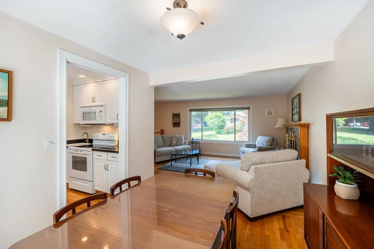 2283 Park Crescent