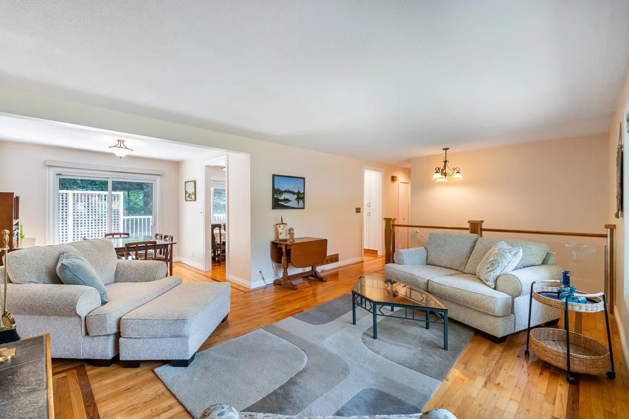 2283 Park Crescent