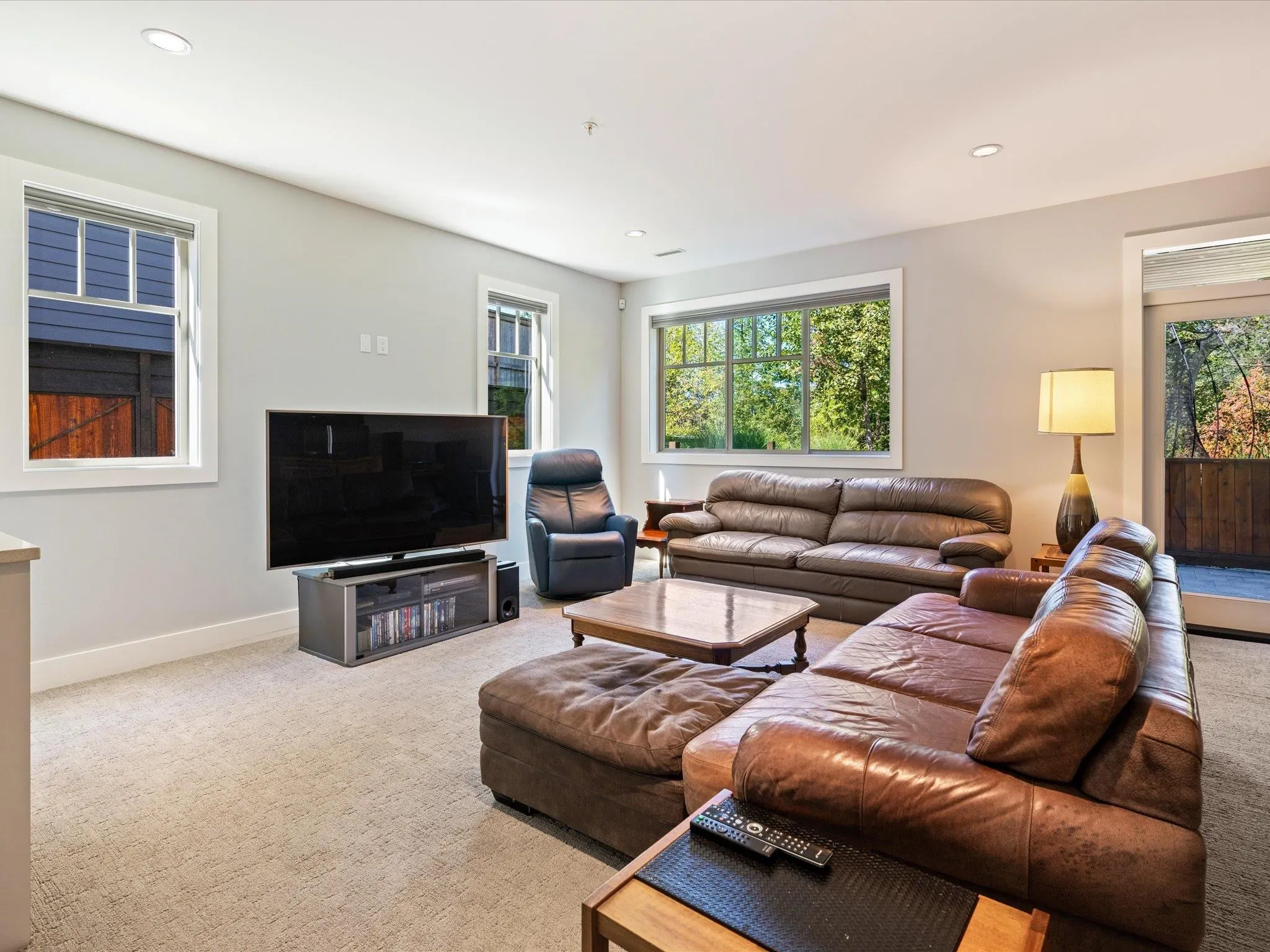 40885 The Crescent