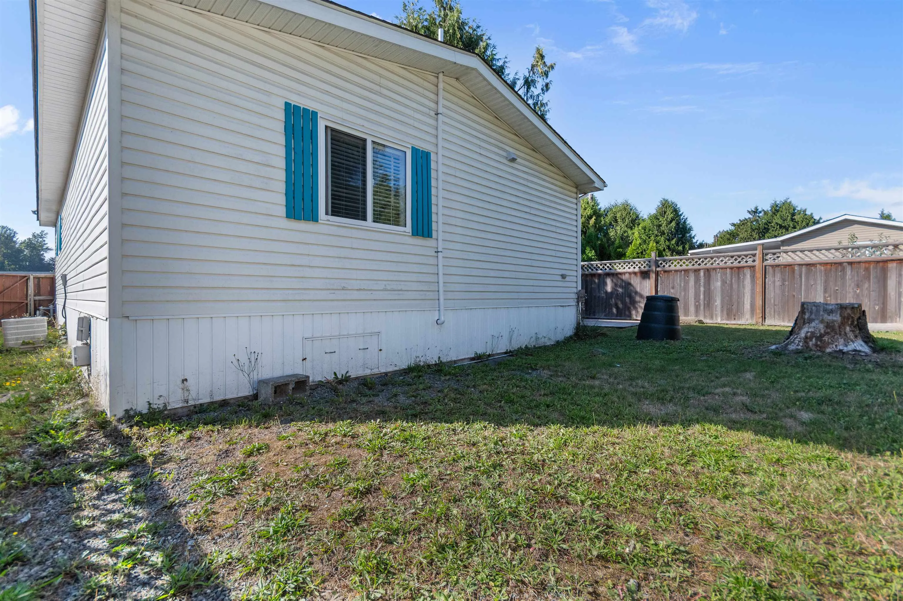 28 52324 Yale Road