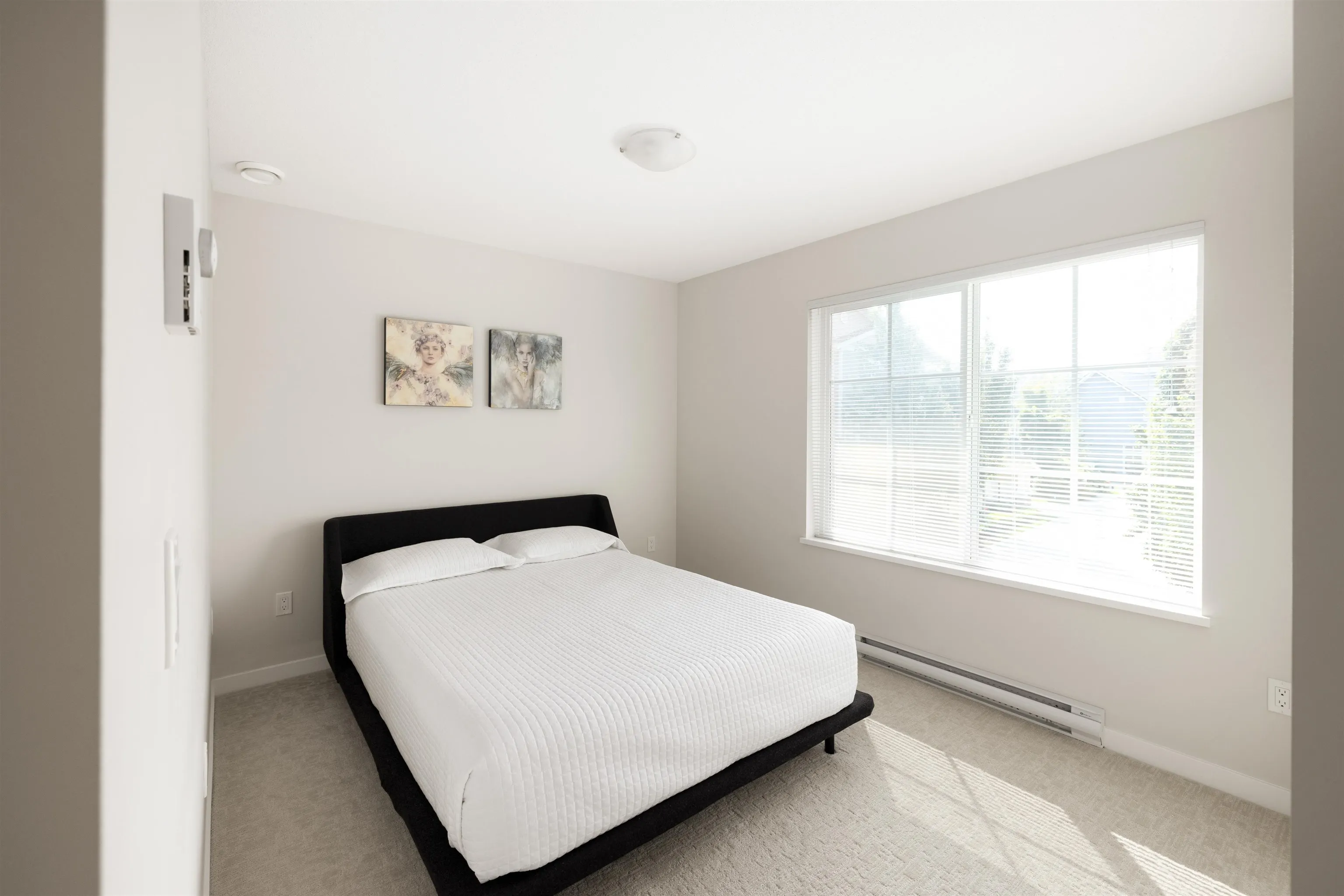 2 5551 Admiral Way