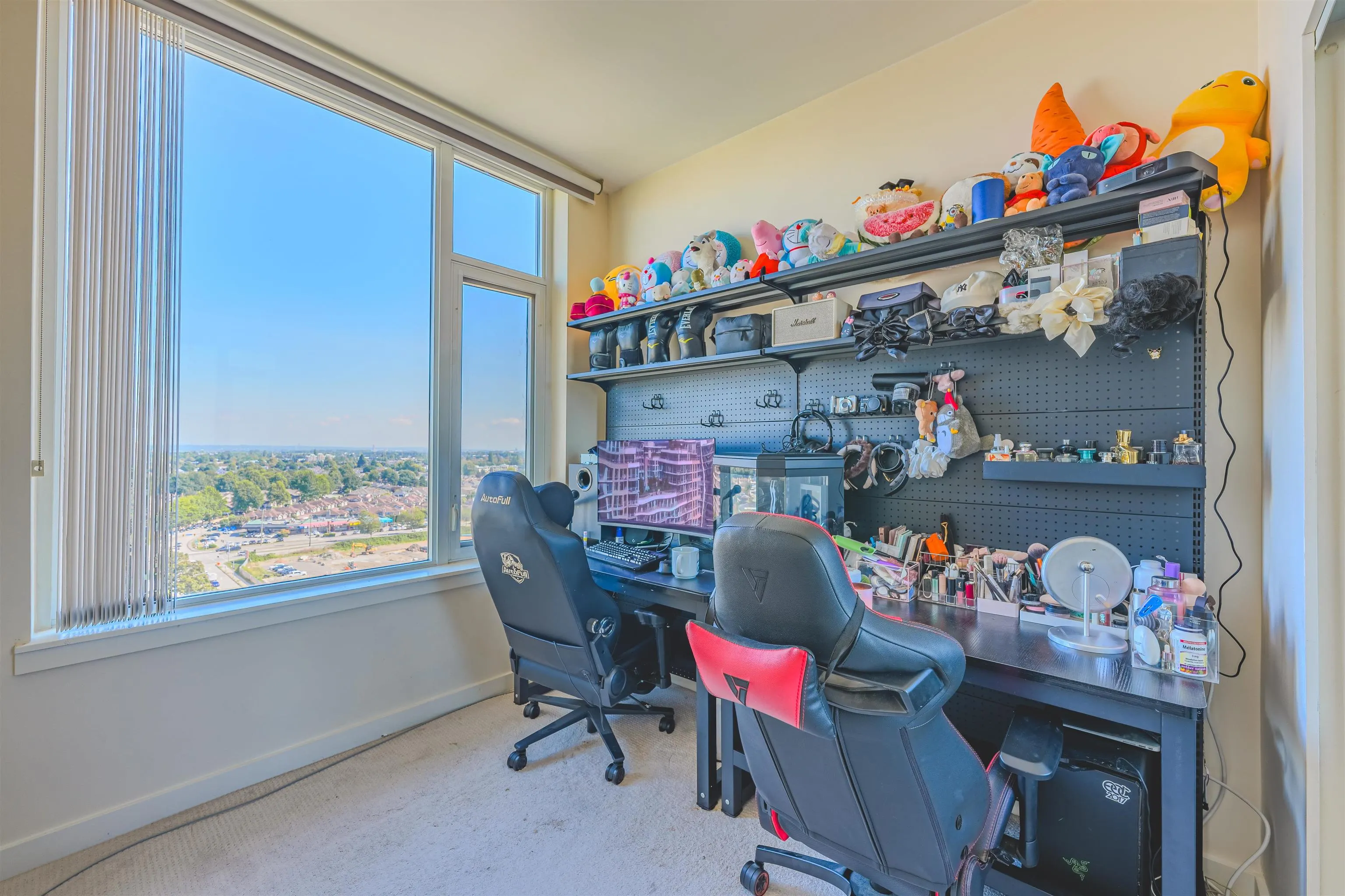 PH 1705 8677 Capstan Way