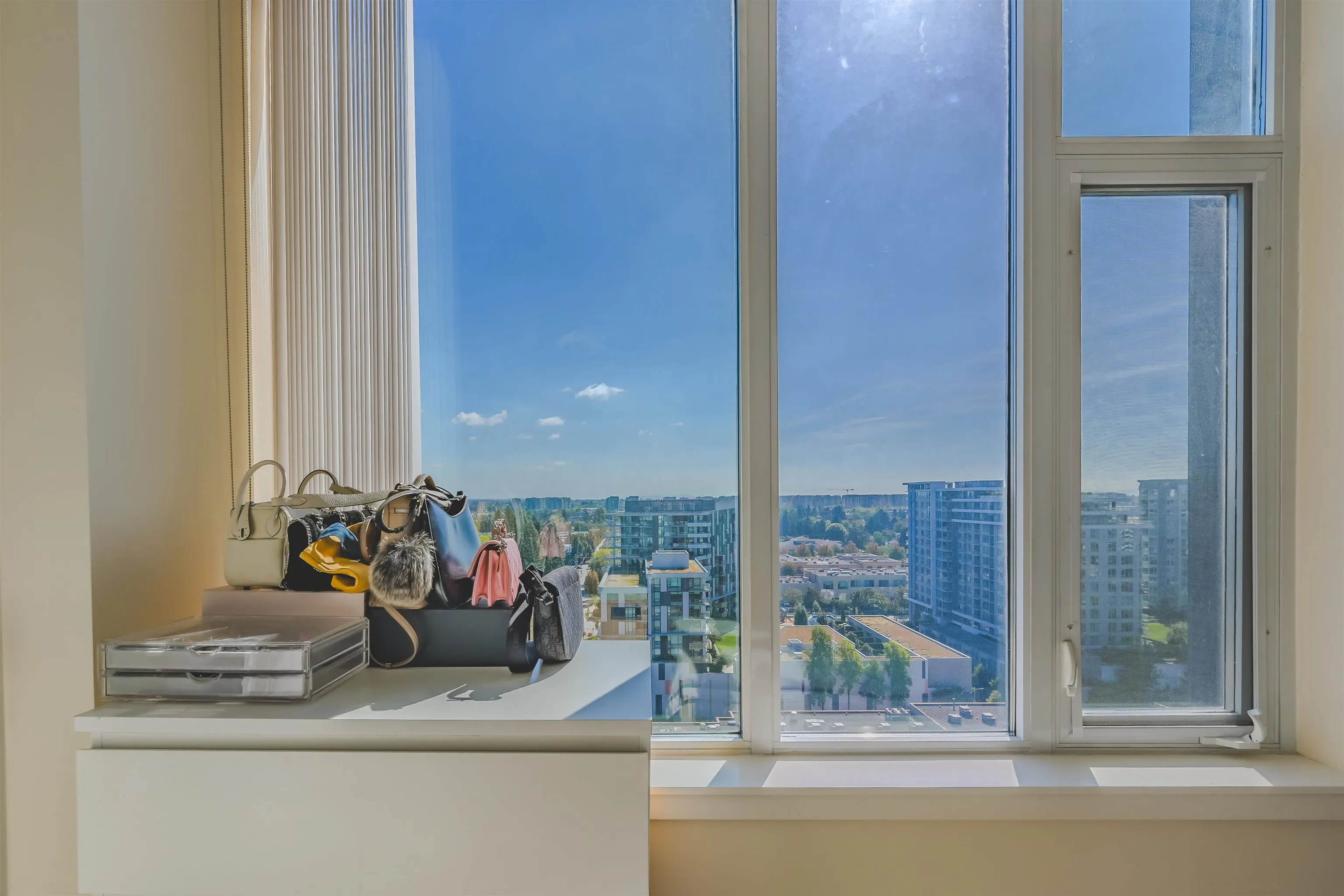 PH 1705 8677 Capstan Way