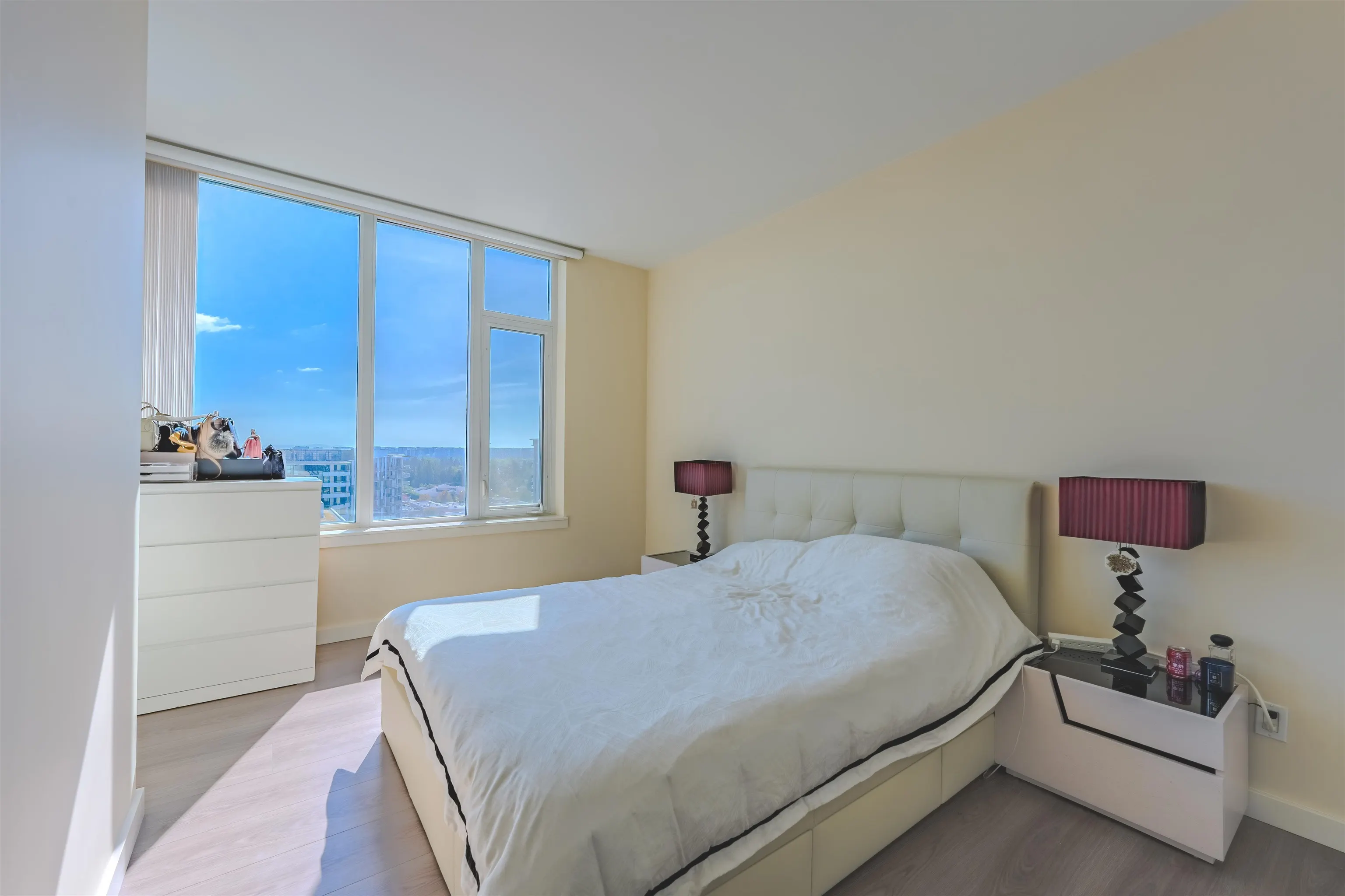 PH 1705 8677 Capstan Way