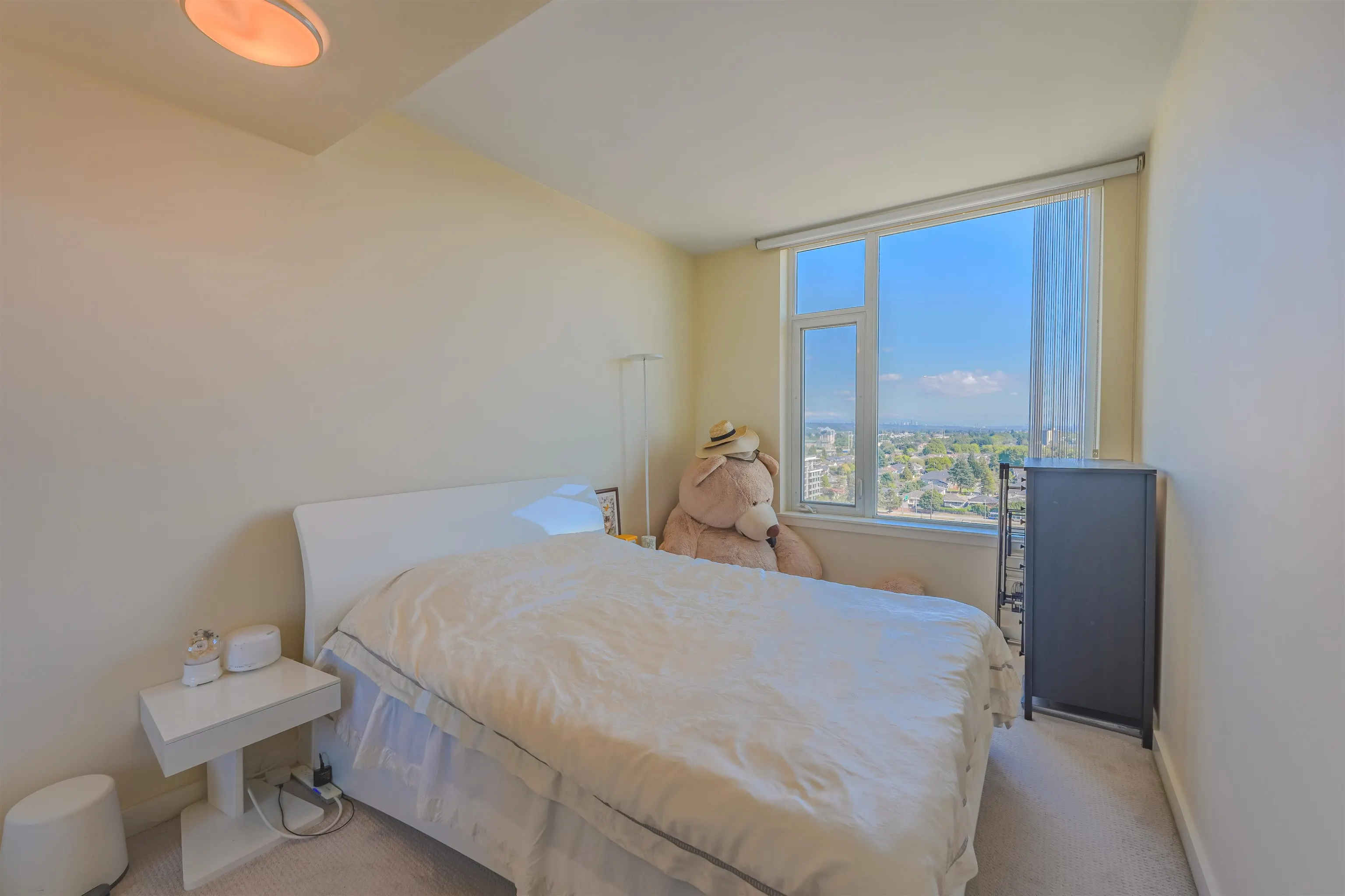 PH 1705 8677 Capstan Way