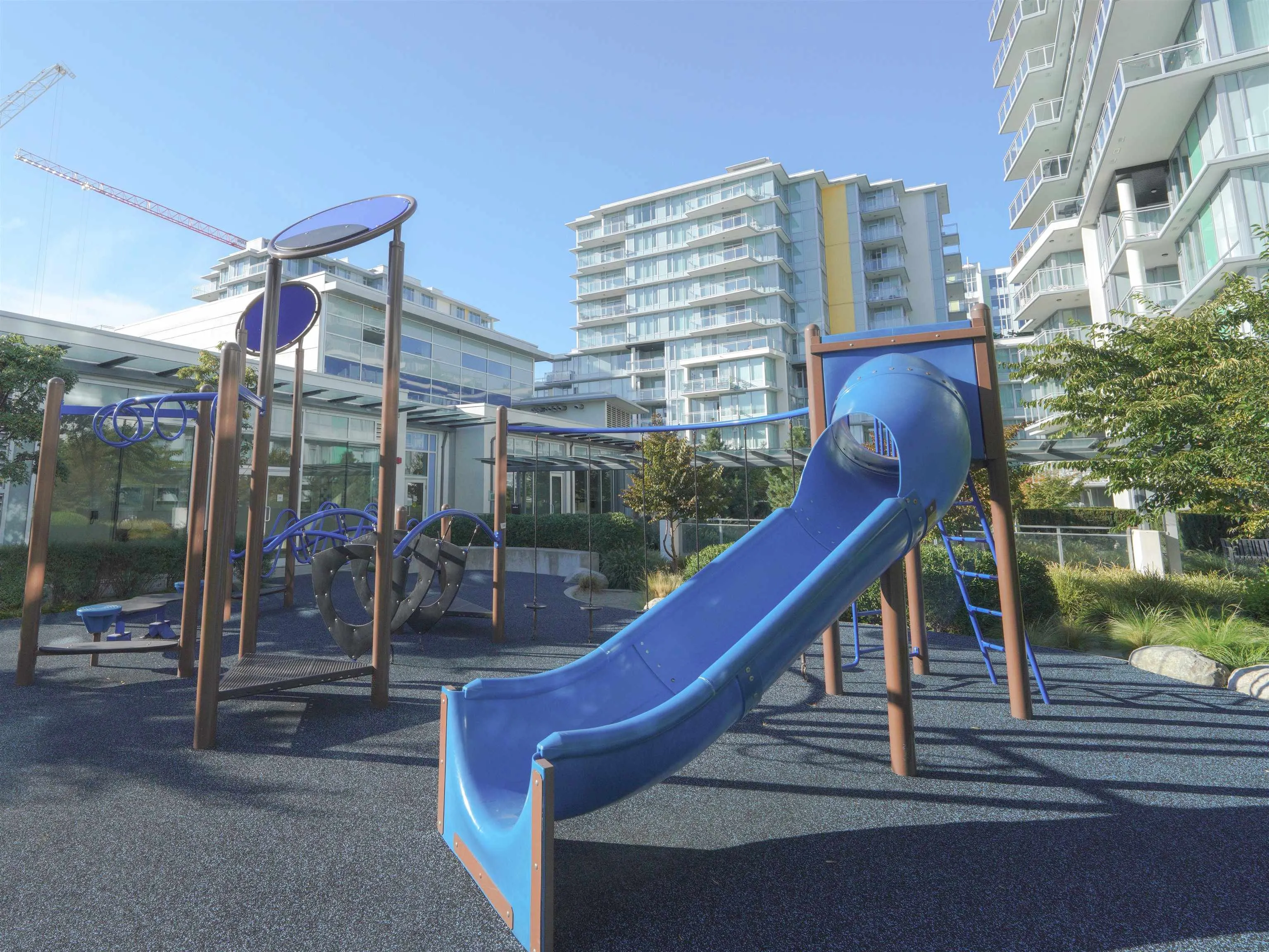 PH 1705 8677 Capstan Way