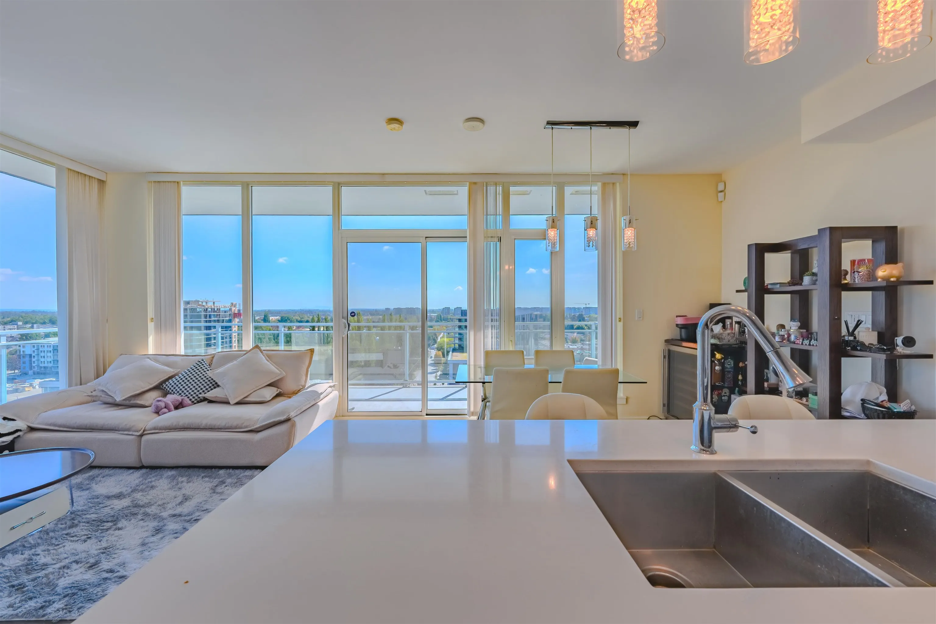 PH 1705 8677 Capstan Way
