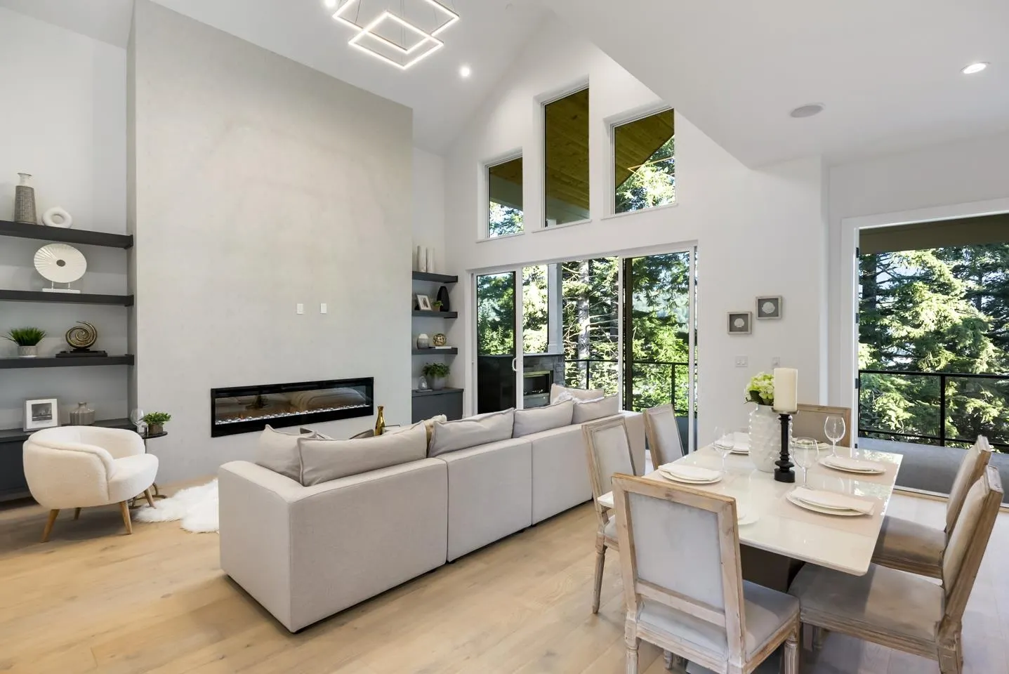 5506 Crimson Ridge