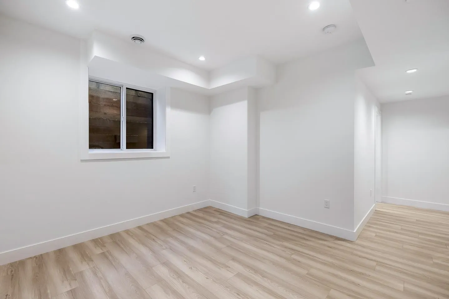 5506 Crimson Ridge