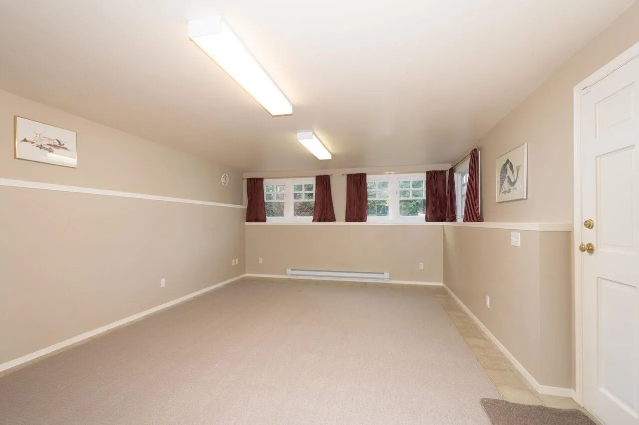 4825 Connaught Drive