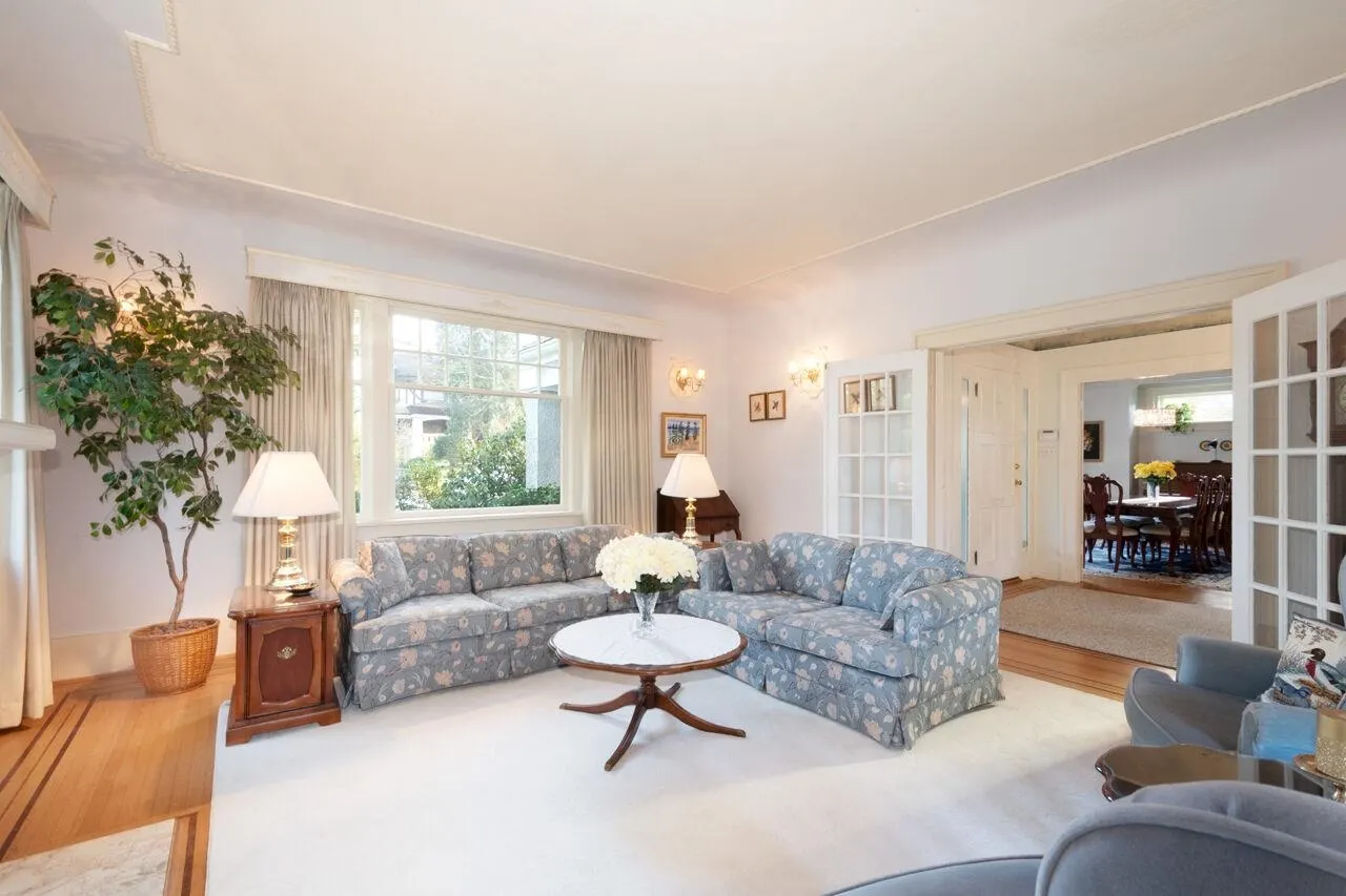 4825 Connaught Drive