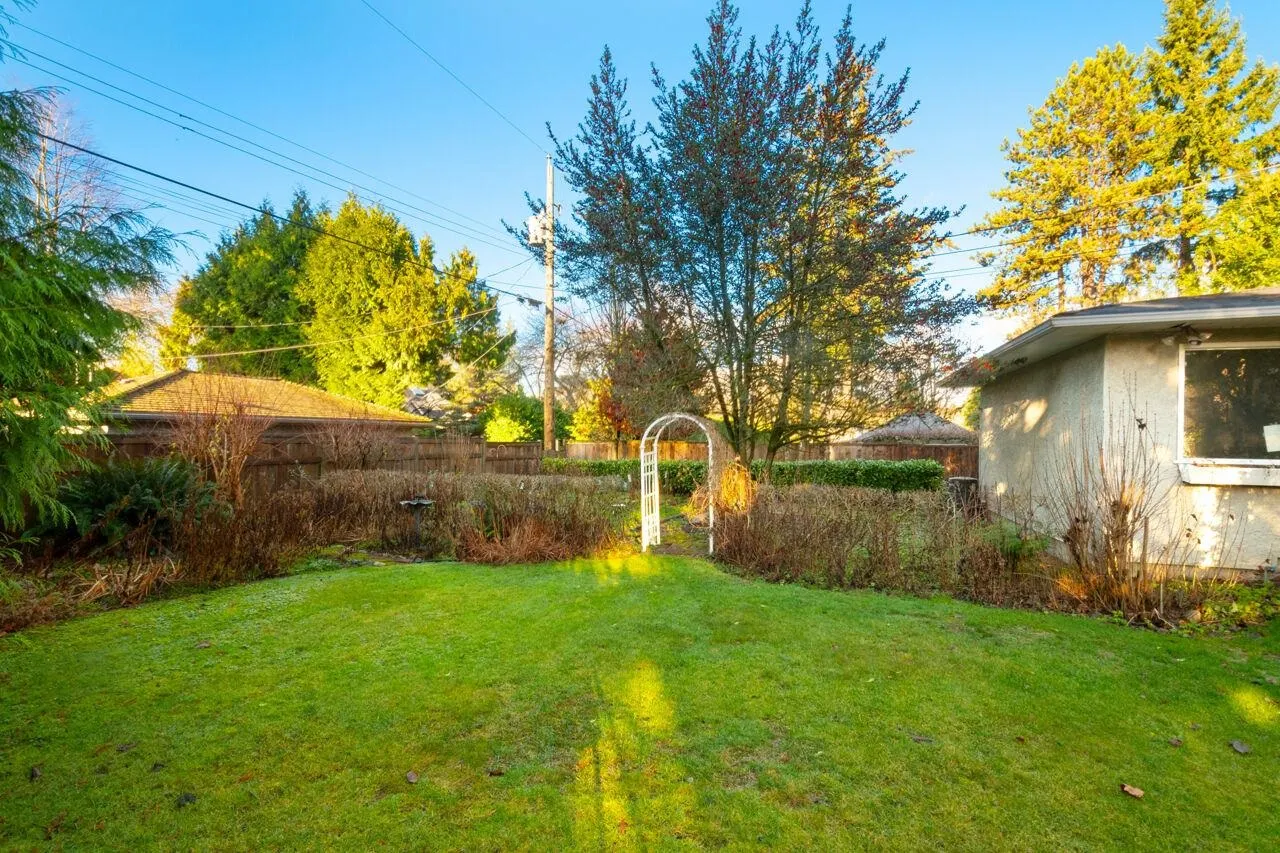 4825 Connaught Drive