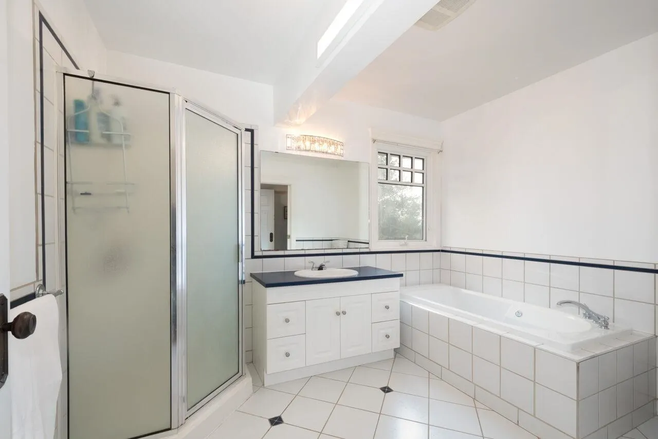 4825 Connaught Drive