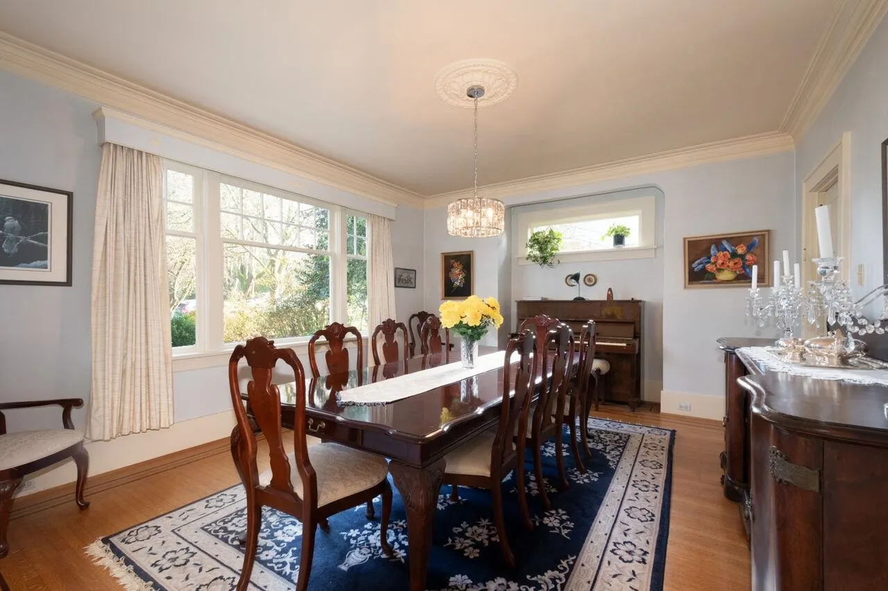 4825 Connaught Drive