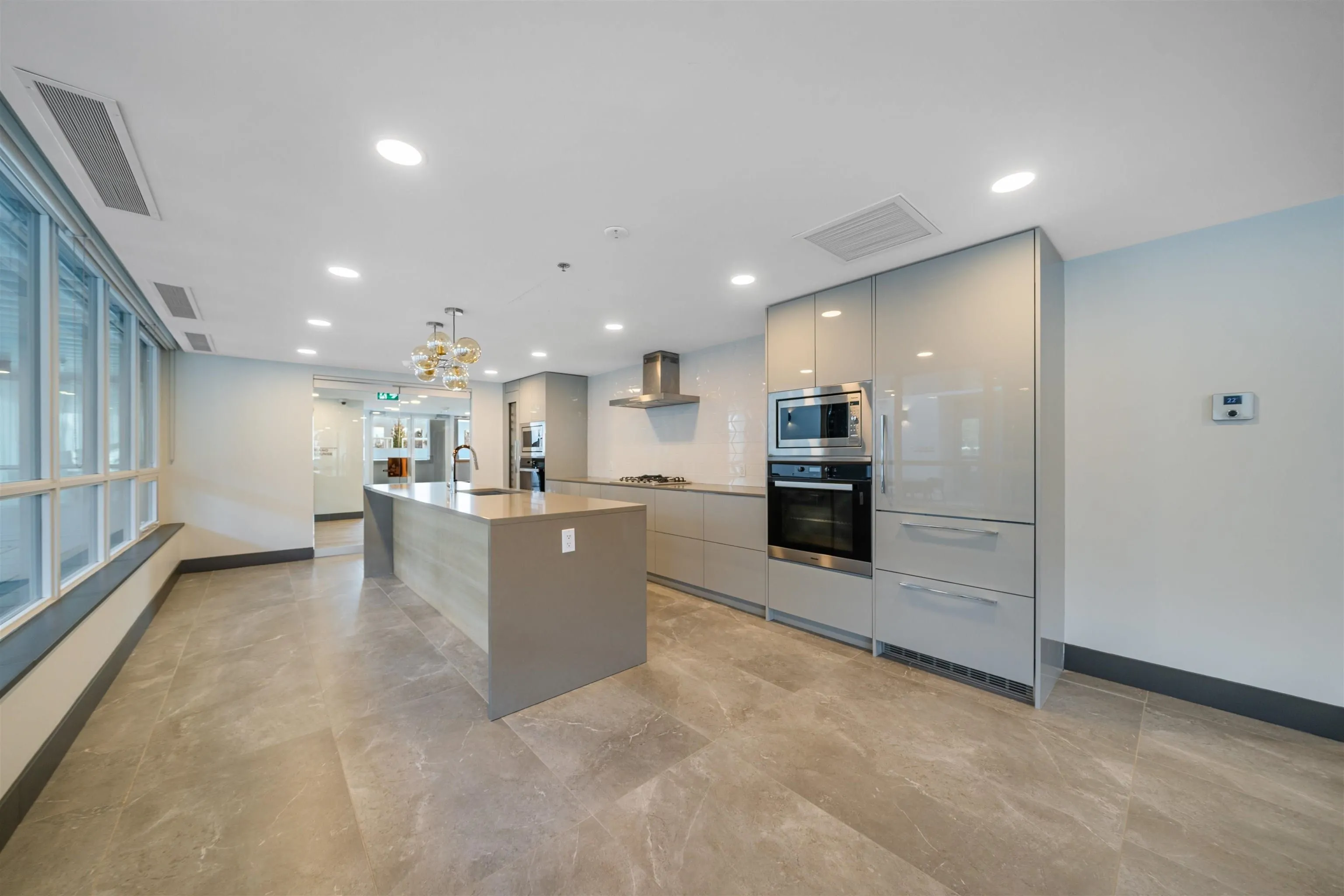 1205 1632 Lions Gate Lane