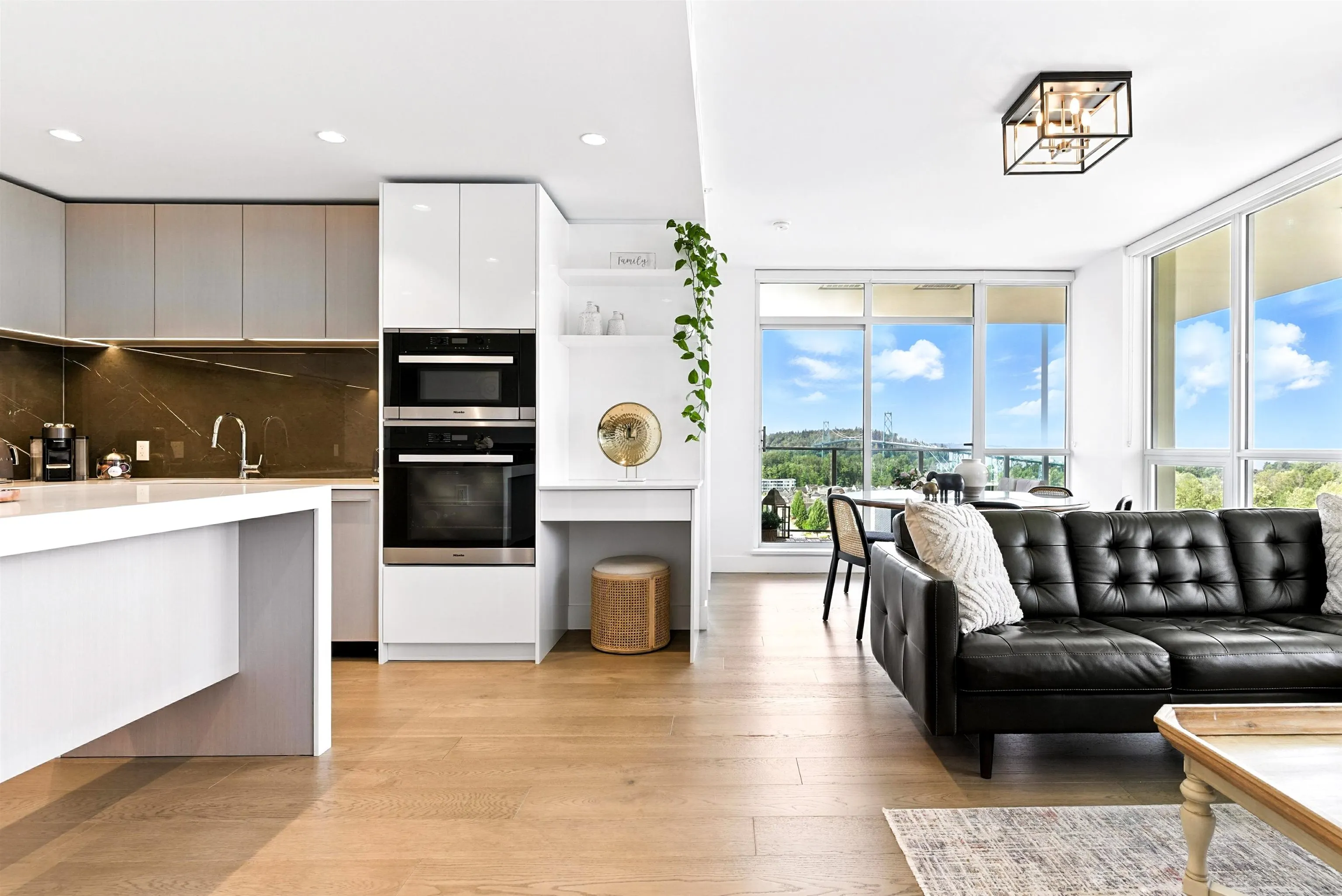 1205 1632 Lions Gate Lane