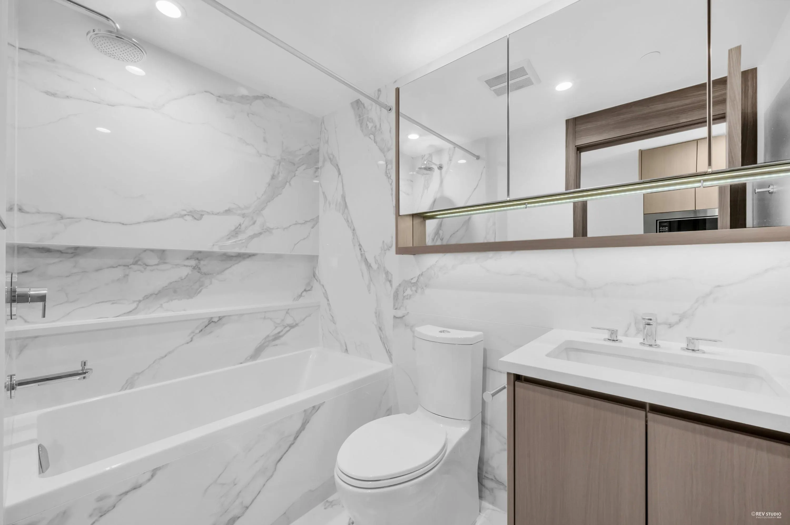 2307 13778 100 Avenue