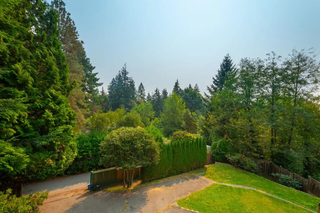 1285 Lucking Place