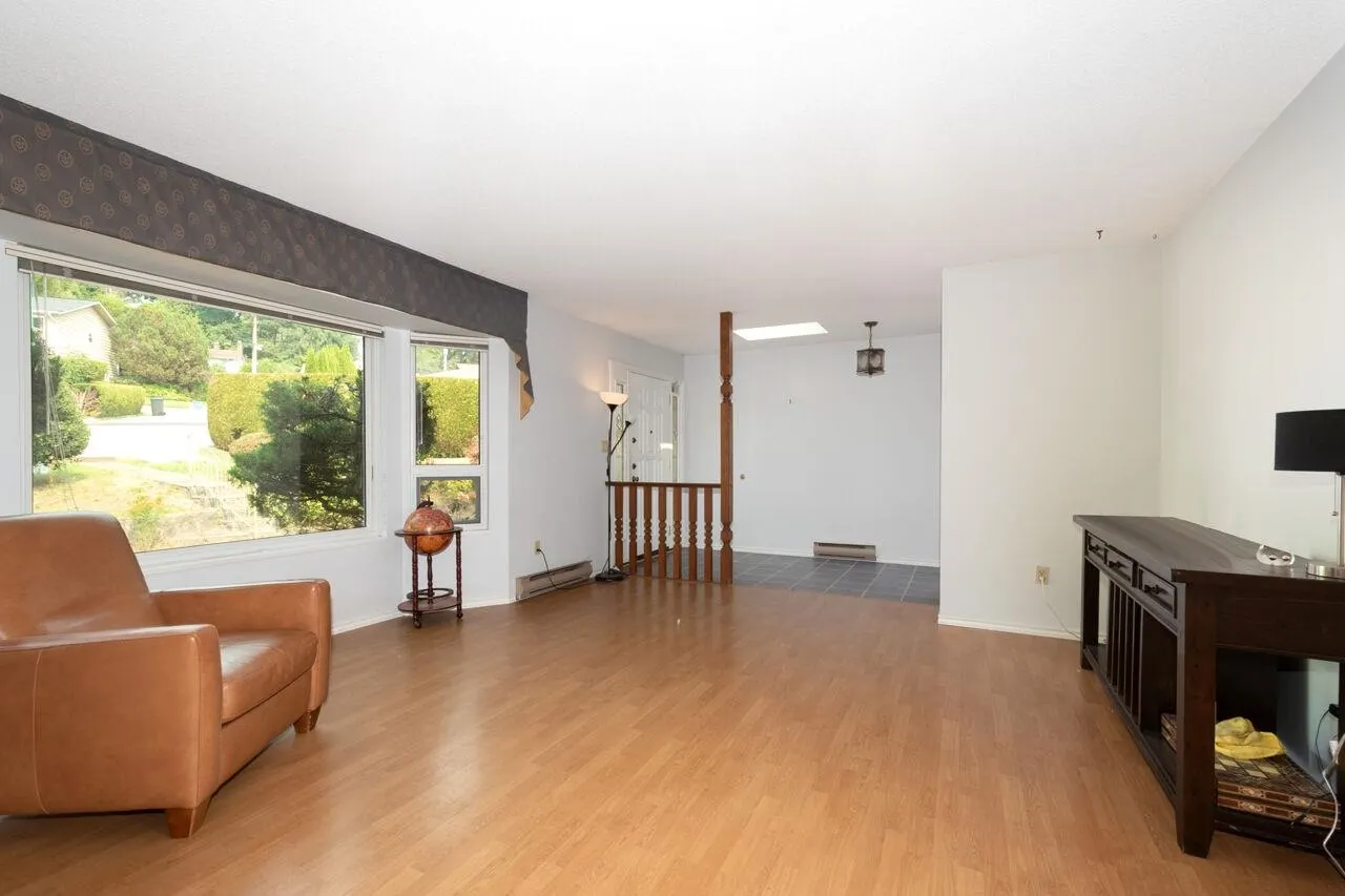 1285 Lucking Place