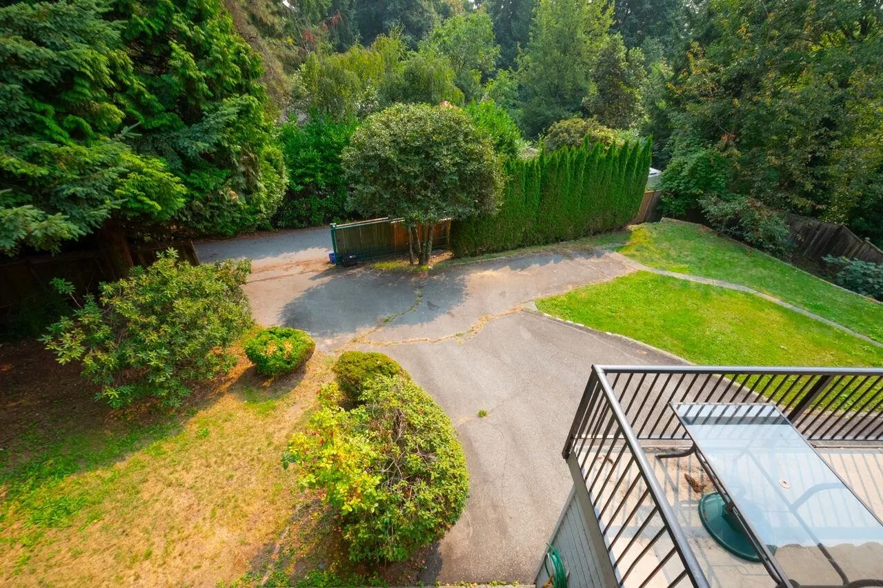 1285 Lucking Place