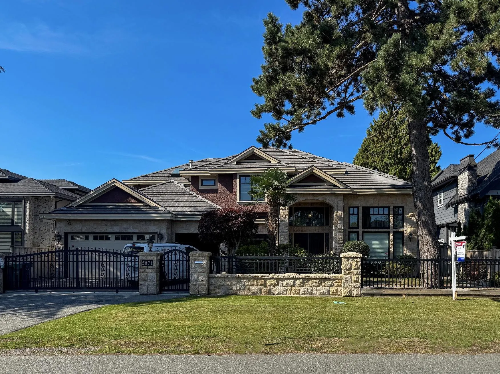 5871 Forsyth Crescent
